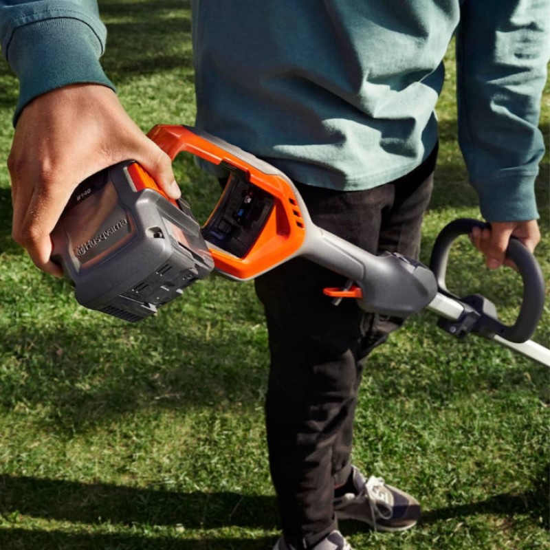 Paket Husqvarna Trimmer 215iL & Hekksaks 215iHD45 inkl Batteri og Lader