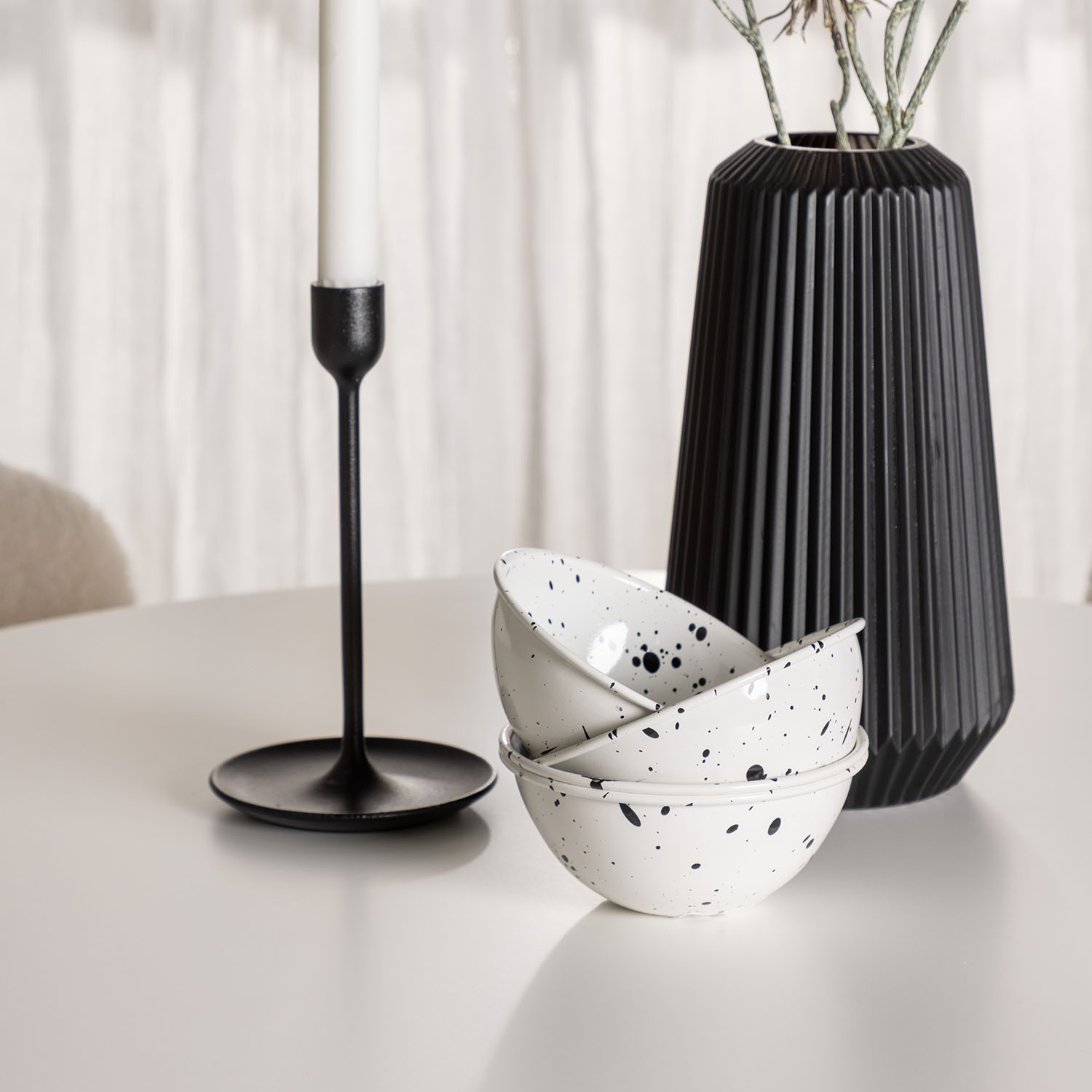 Spisegruppe Venture Home Hamden Ø80 cm med 4 Chico Stoler