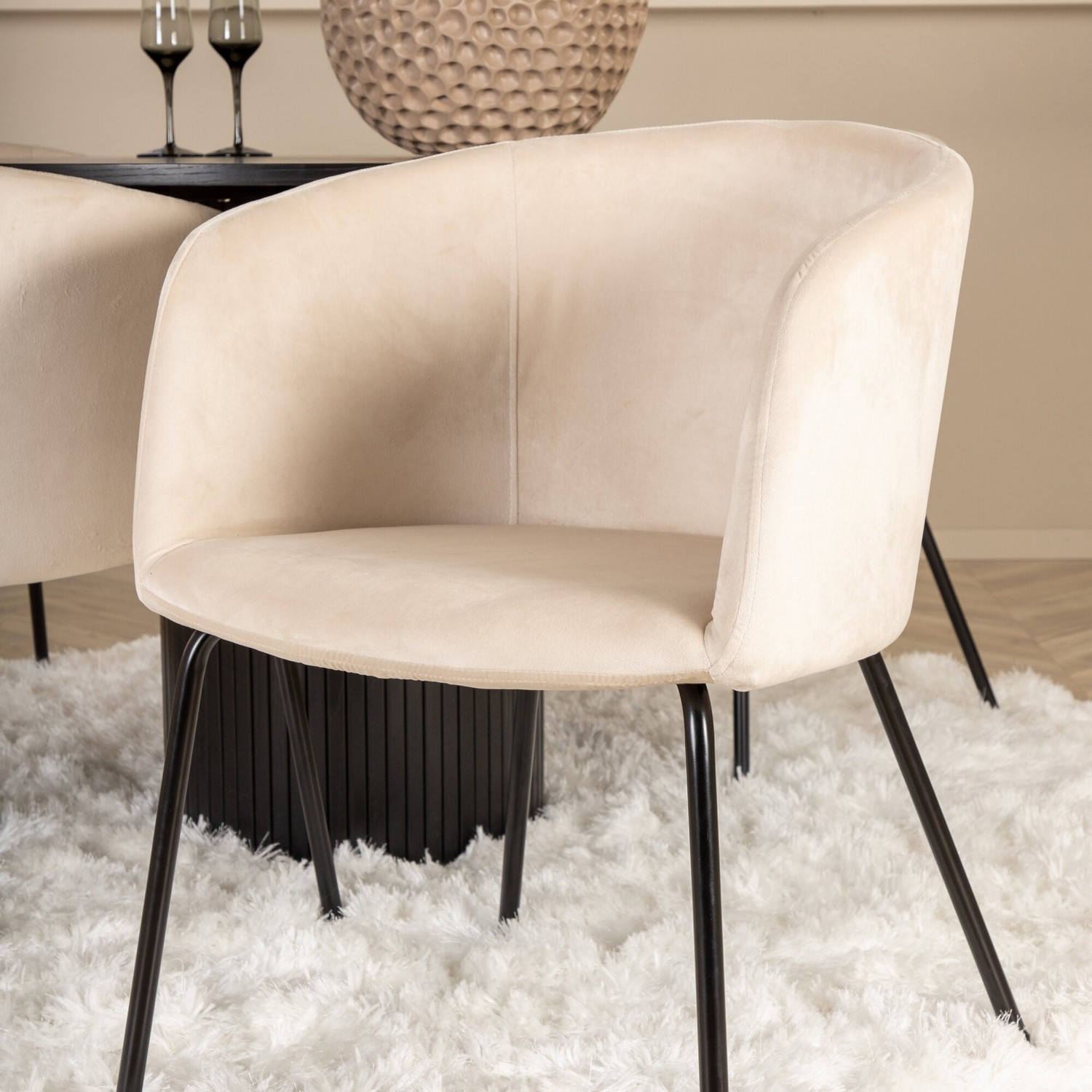 Spisegruppe Venture Home med Bianca Spisebord og 4 Bergen Spisestoler