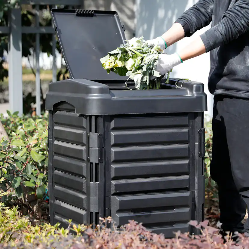 Varmekompost Lyfco 8100 med Lokk 336 L