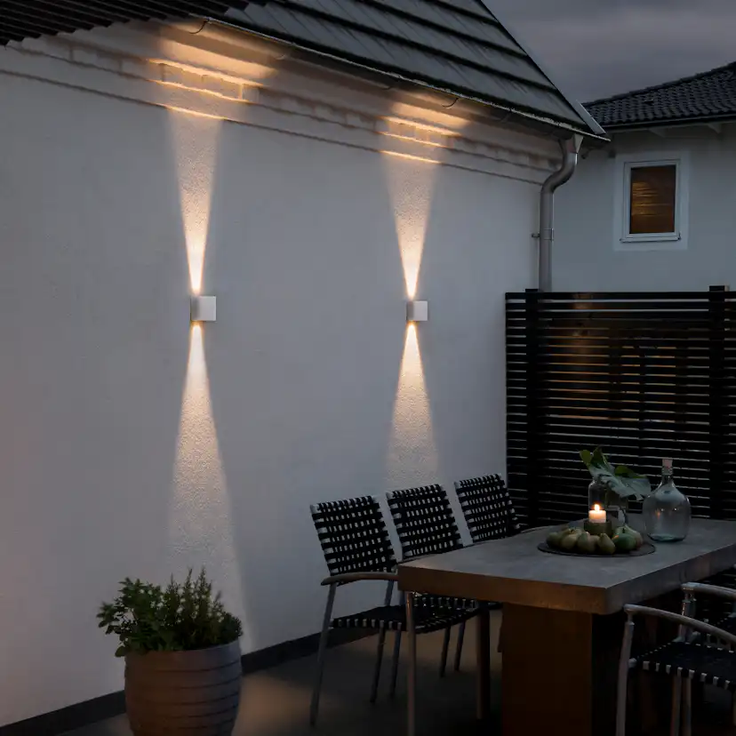 Vegglampe Gnosjö Konstsmide Chieri Justerbar Spredning LED 2X6W