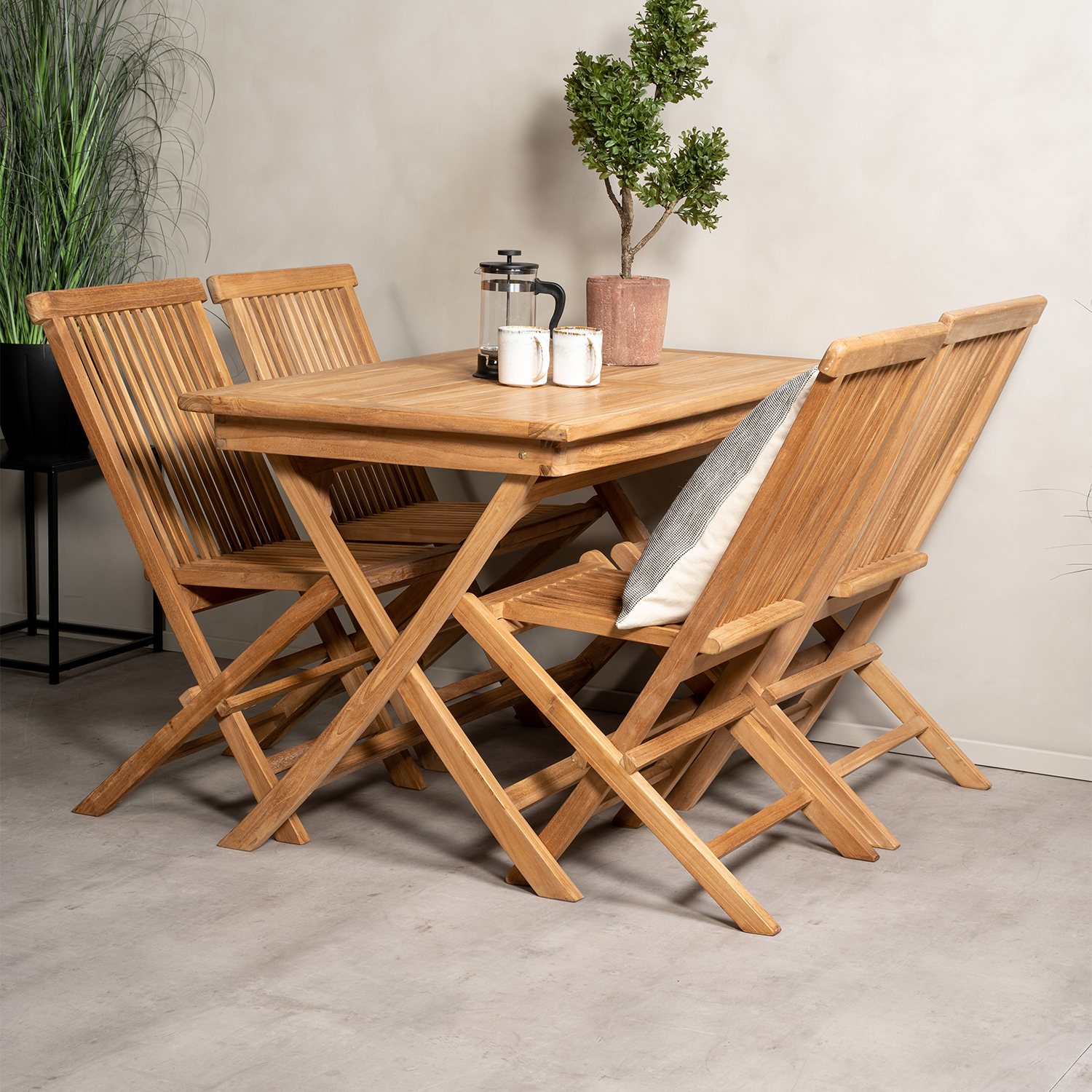 Spisegruppe Venture Home Kenya 120x70 med 4 Kenya Sammenleggbare Stoler