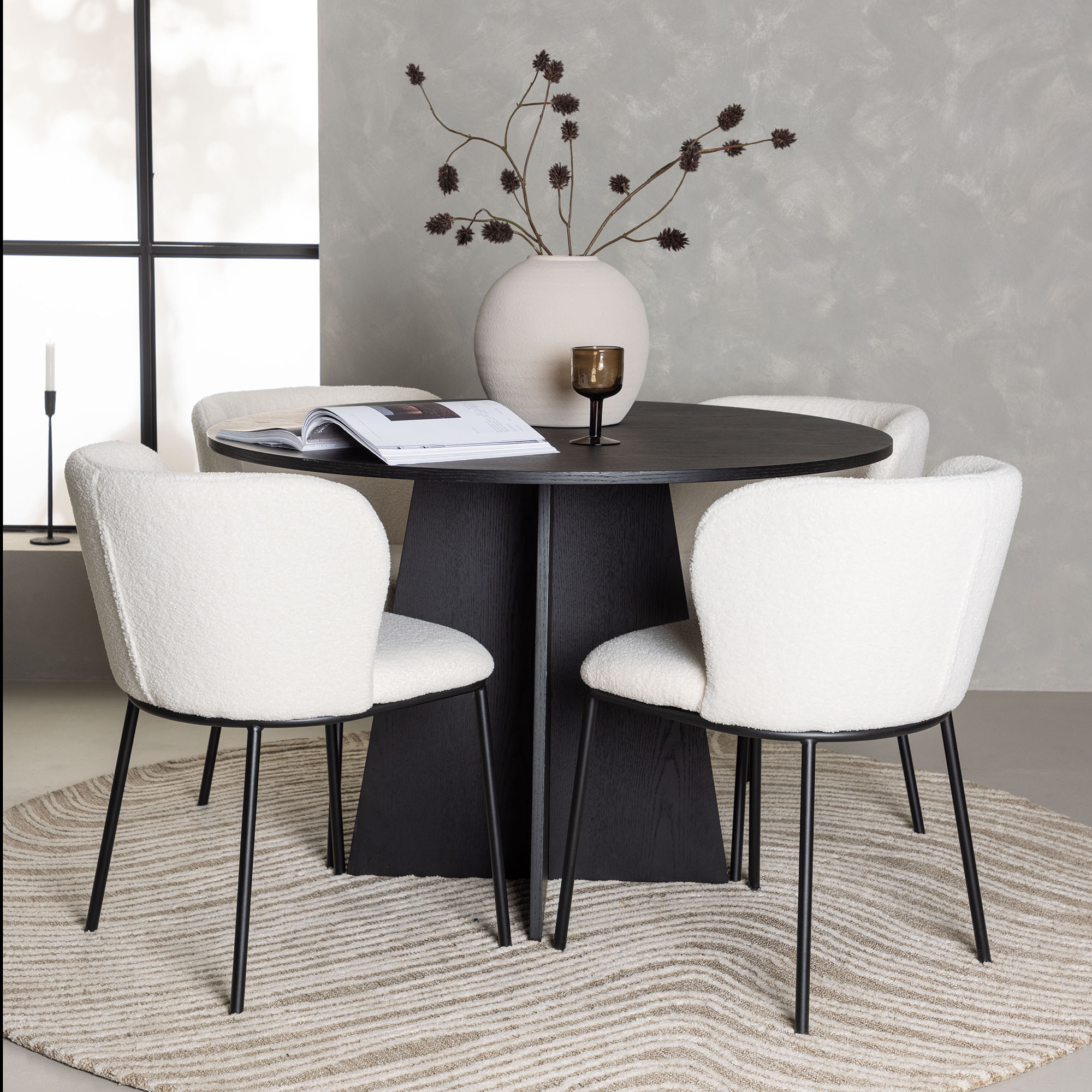 Spisegruppe Venture Home Bootcut Ø110 cm med 4 stk Edina Stoler