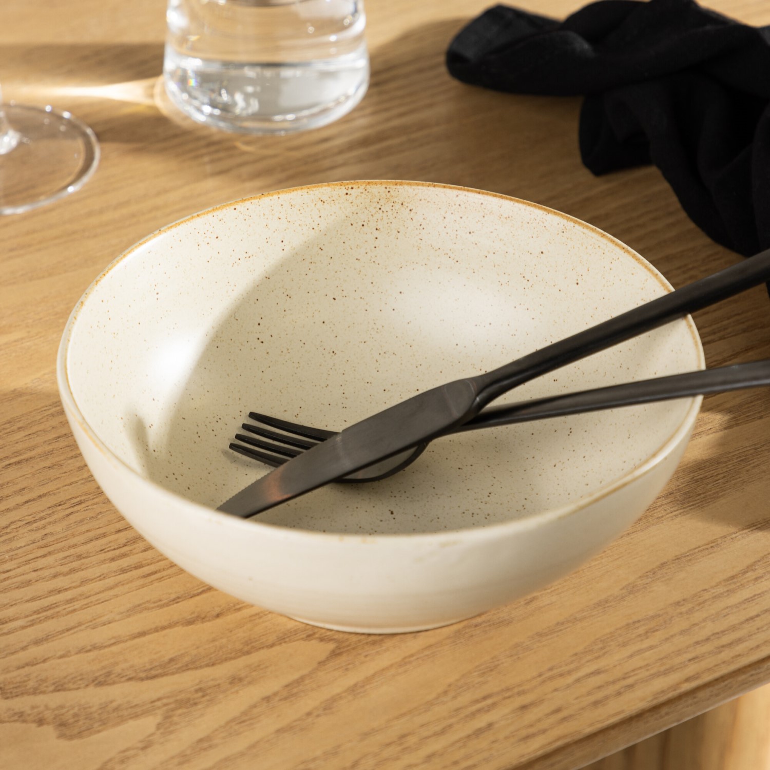 Active Bowl 2-pack - Beige/Black Dots - 19*7Hcm Diamter: 190 mm