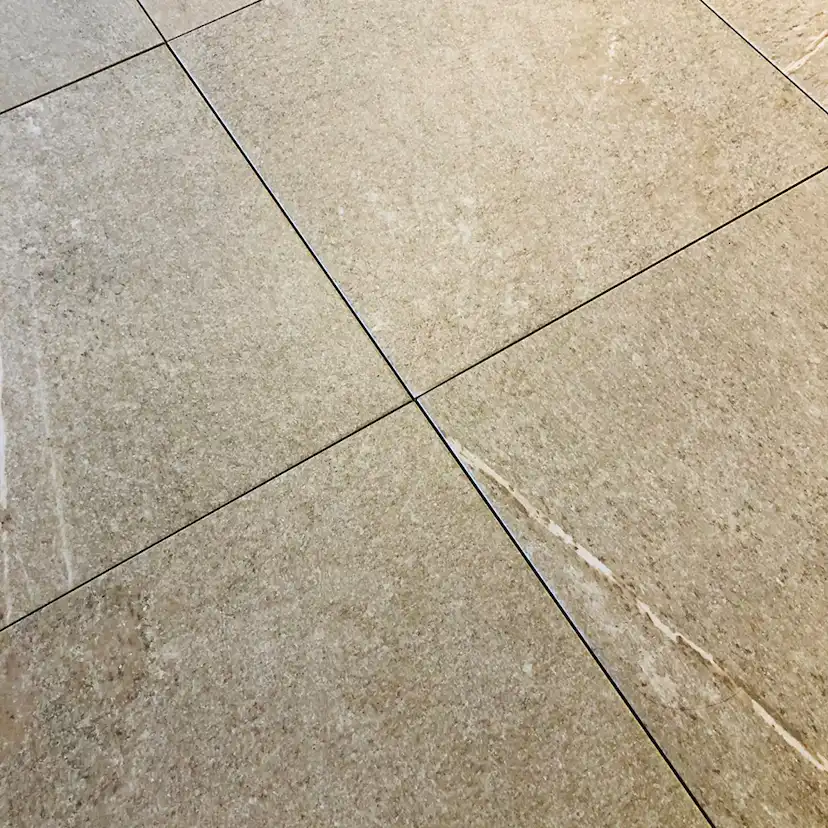 Fliser Lhådös Saga 20x20 cm Mørkbeige