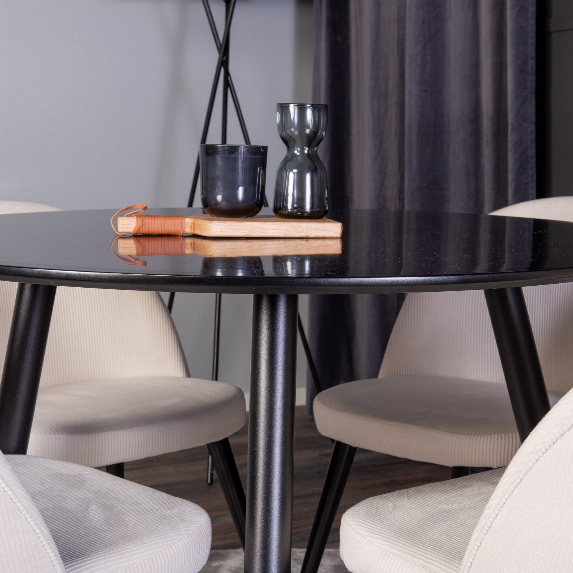 Spisegruppe Venture Home Plaza med 4stk Velvet Stoler