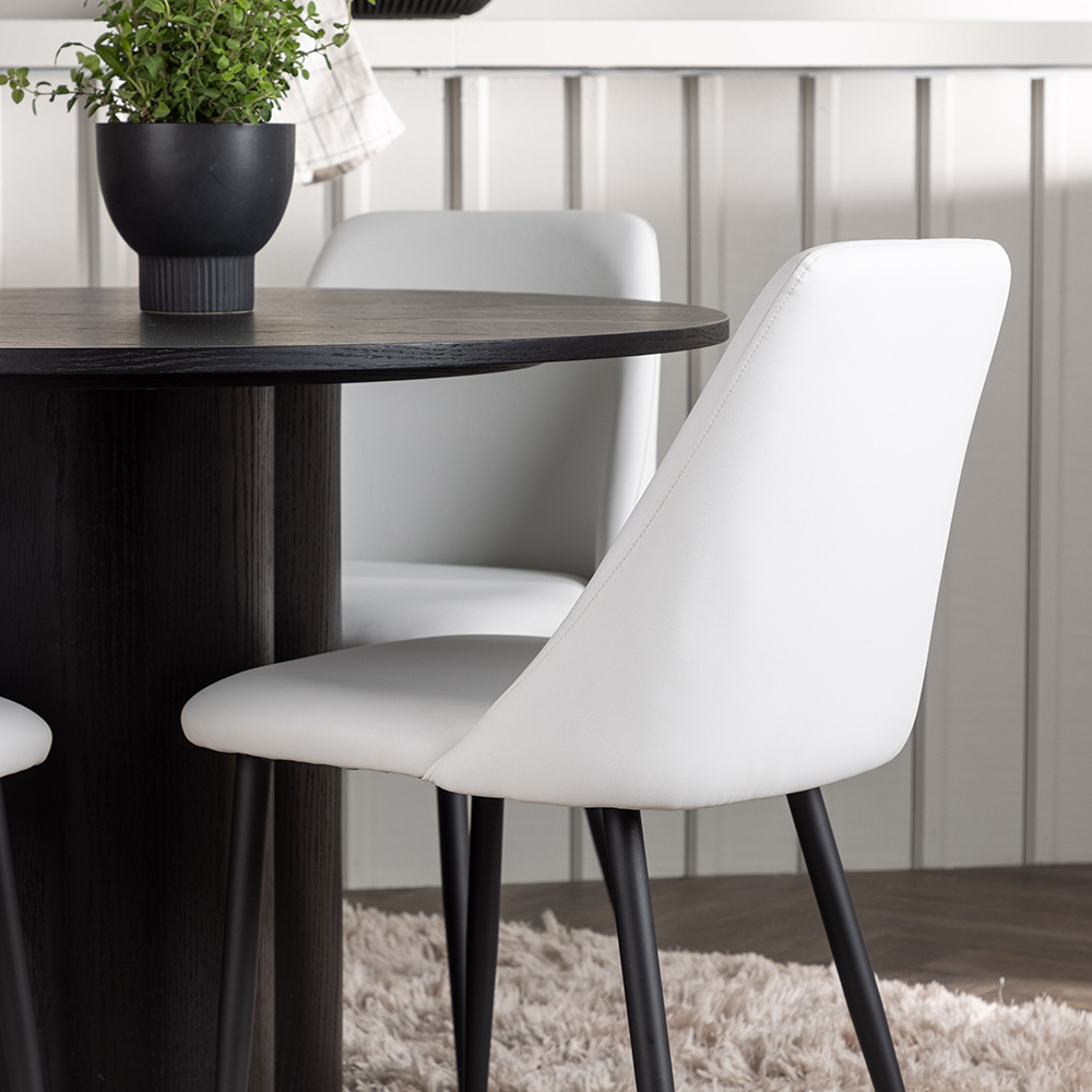 Spisegruppe Venture Home Olivia Ø110 cm med 4 stk Night Stoler