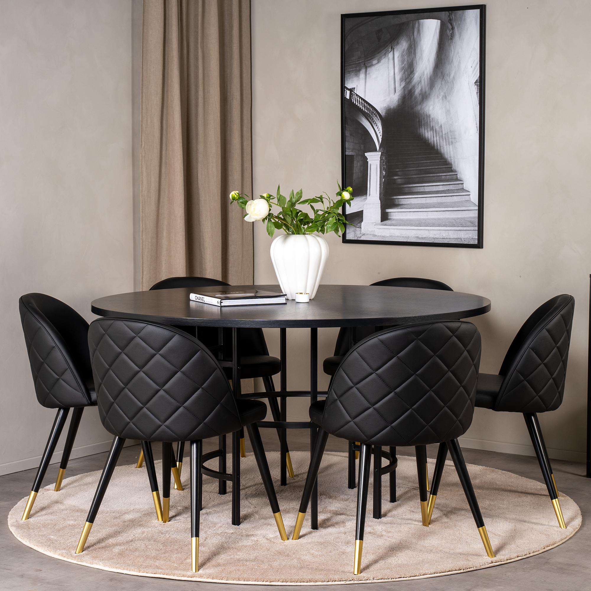 Spisegruppe furniture/fashion Copenhagen med 6 Valentina Kunstlær Stoler