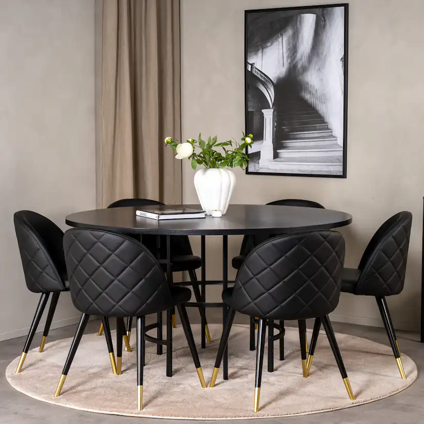 Spisegruppe furniture/fashion Copenhagen med 6 Valentina Kunstlær Stoler