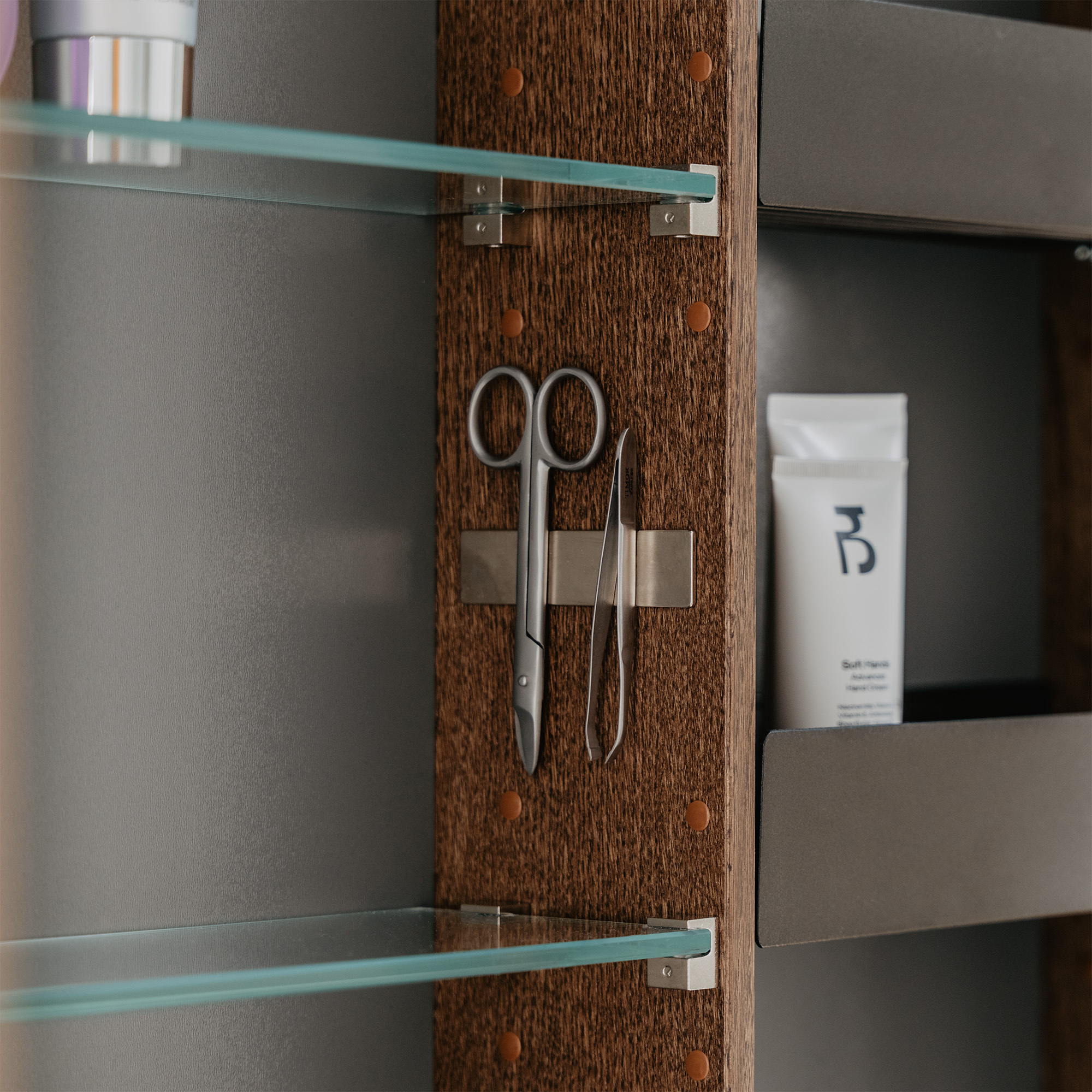 Spegelskåp Stage Plus 140, Dark Oak, 4 Luckor,1400x720x140 Bredd: 1400 mm, Dark Oak, Dubbla luckor