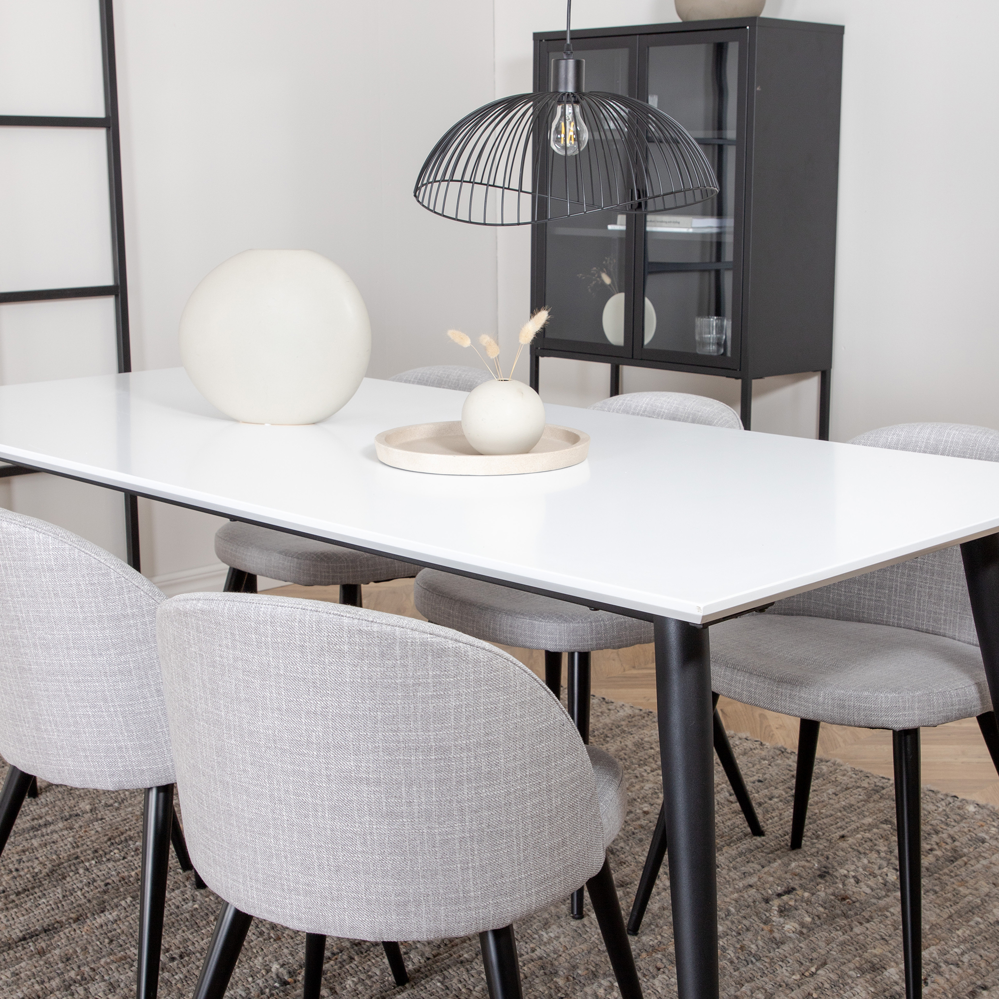 Spisegruppe Venture Home Jolie med 6 Valentina Stoler