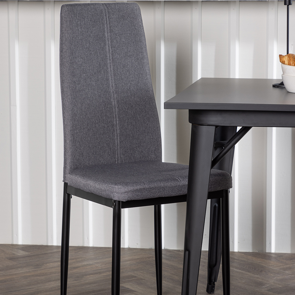 Spisegruppe Venture Home Tempe med 2 stk Petra Stoler