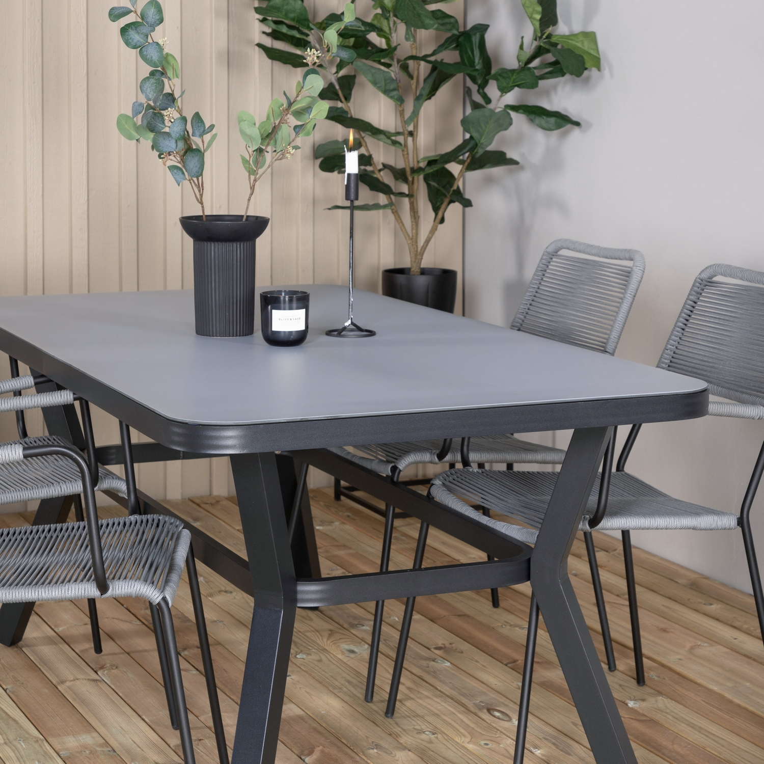 Spisegruppe Venture Home Vyn med 4 Lumi Spisestoler