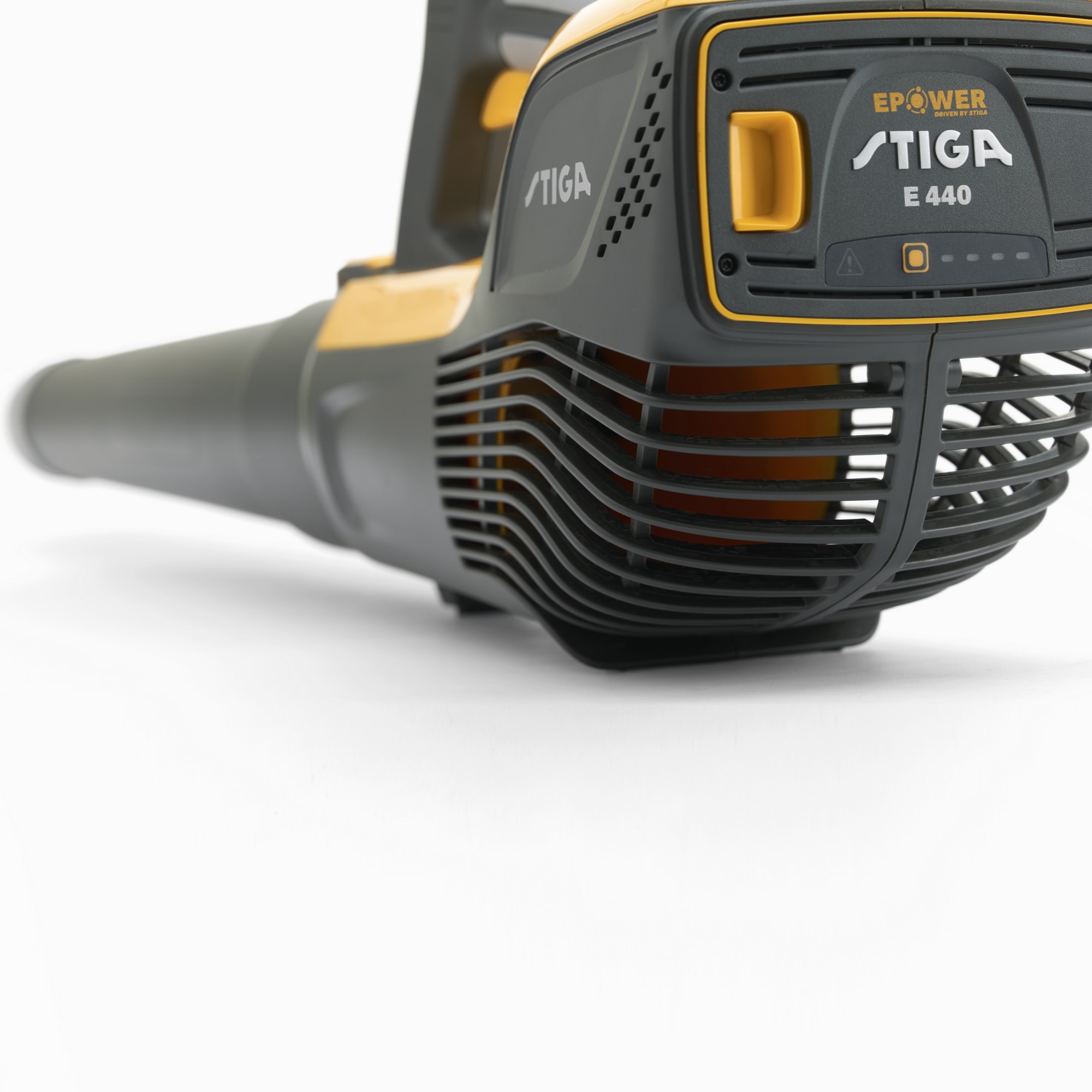 Løvblåser Stiga BL 500e med Batteri og Lader