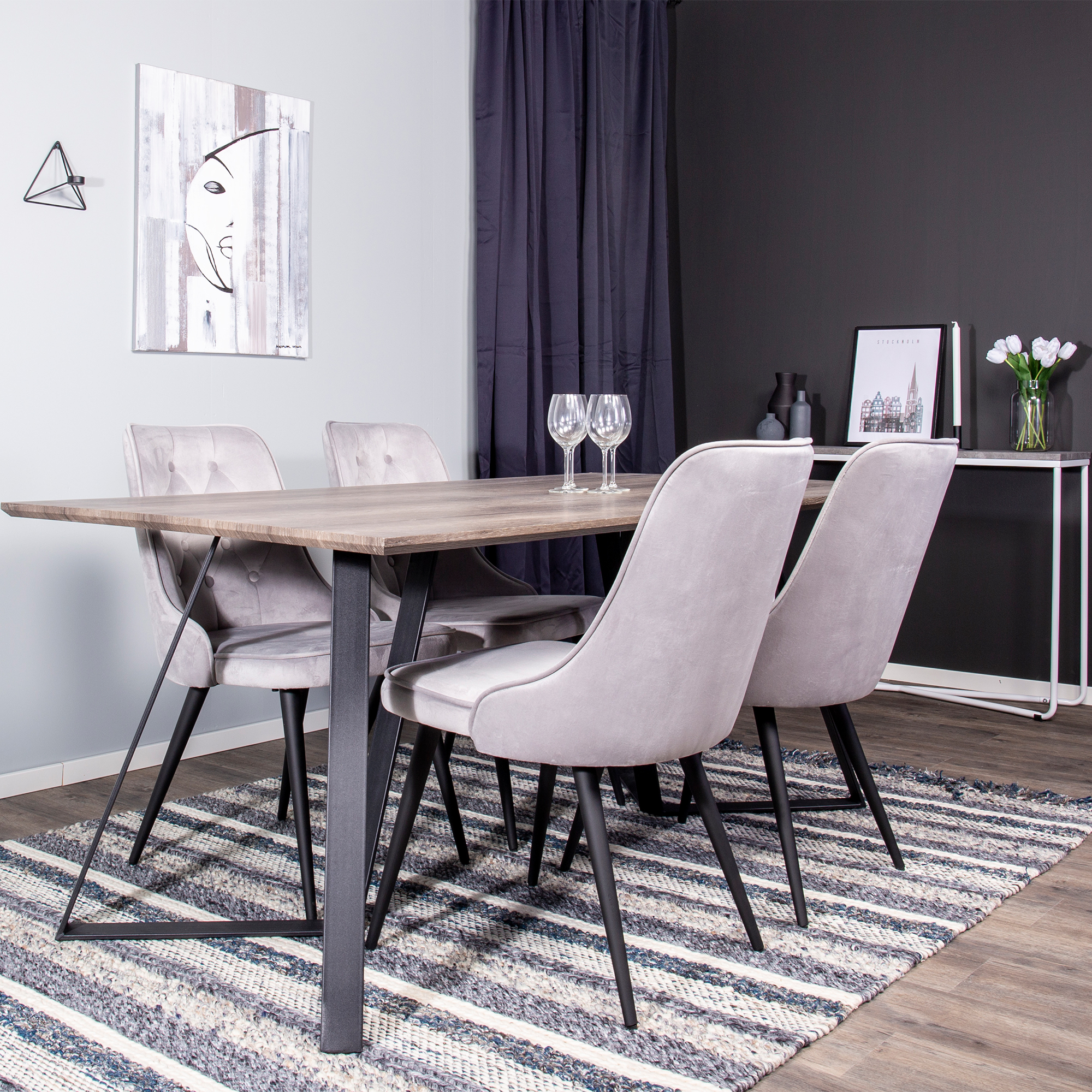 Spisegruppe Venture Home Madde med 4 Vera Stoler Fløyel