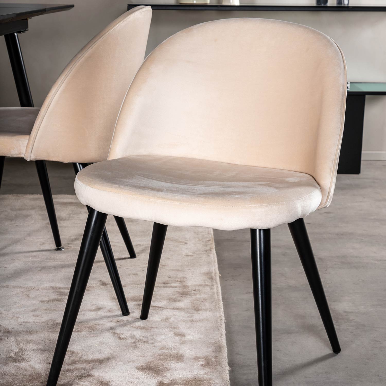 Spisegruppe Venture Home Silvia med Innleggsplate og 4 Valentina Stoler