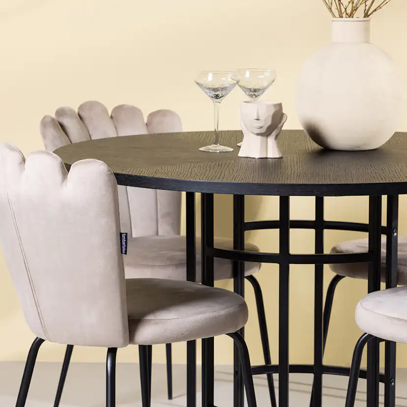 Spisegruppe Venture Home Copenhagen Ø 115 cm med 4 Limhamn Light Stoler Fløyel