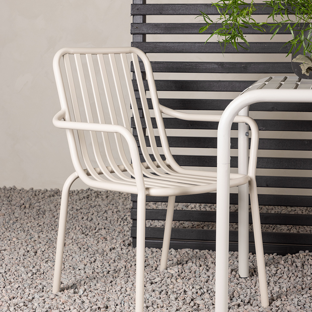 Cafégruppe Venture Home Borneo Bord med 2 Peking Stoler