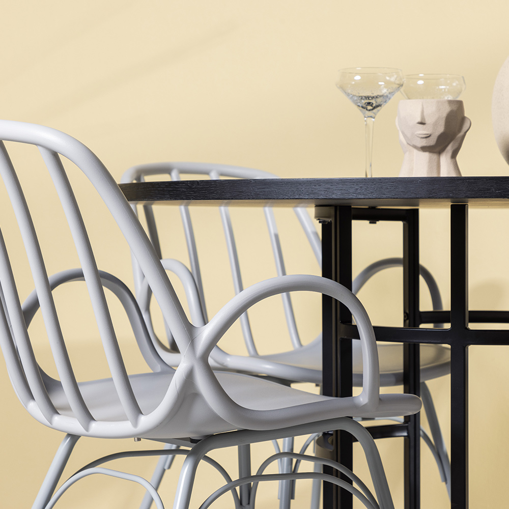 Spisegruppe Venture Home Copenhagen Ø 115 cm med 4 Dyrön Stoler