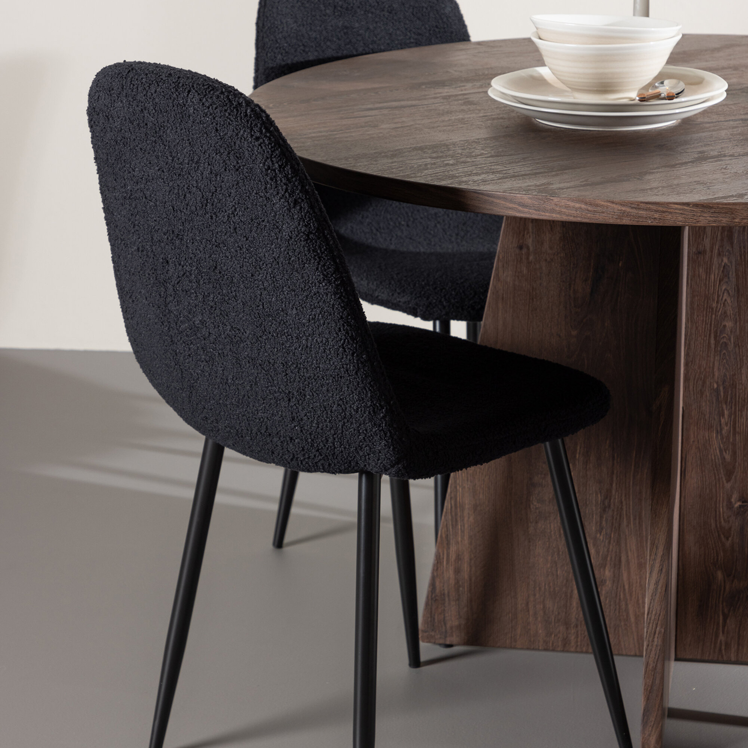 Spisegruppe Venture Home Bootcut Ø110 med 4 stk Polar Stoler Teddy