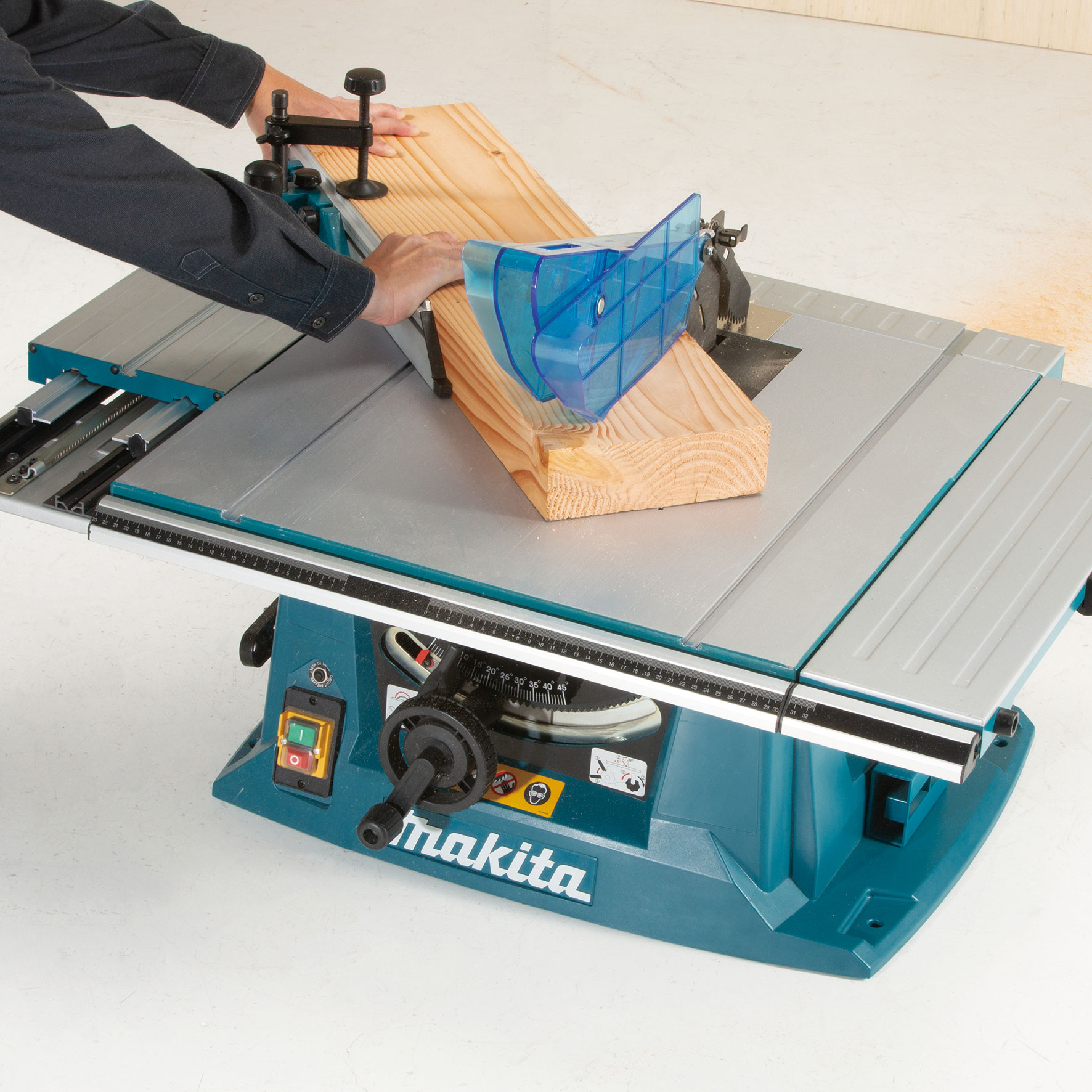Kapp- og gjærsag Makita MLT100N 260 mm