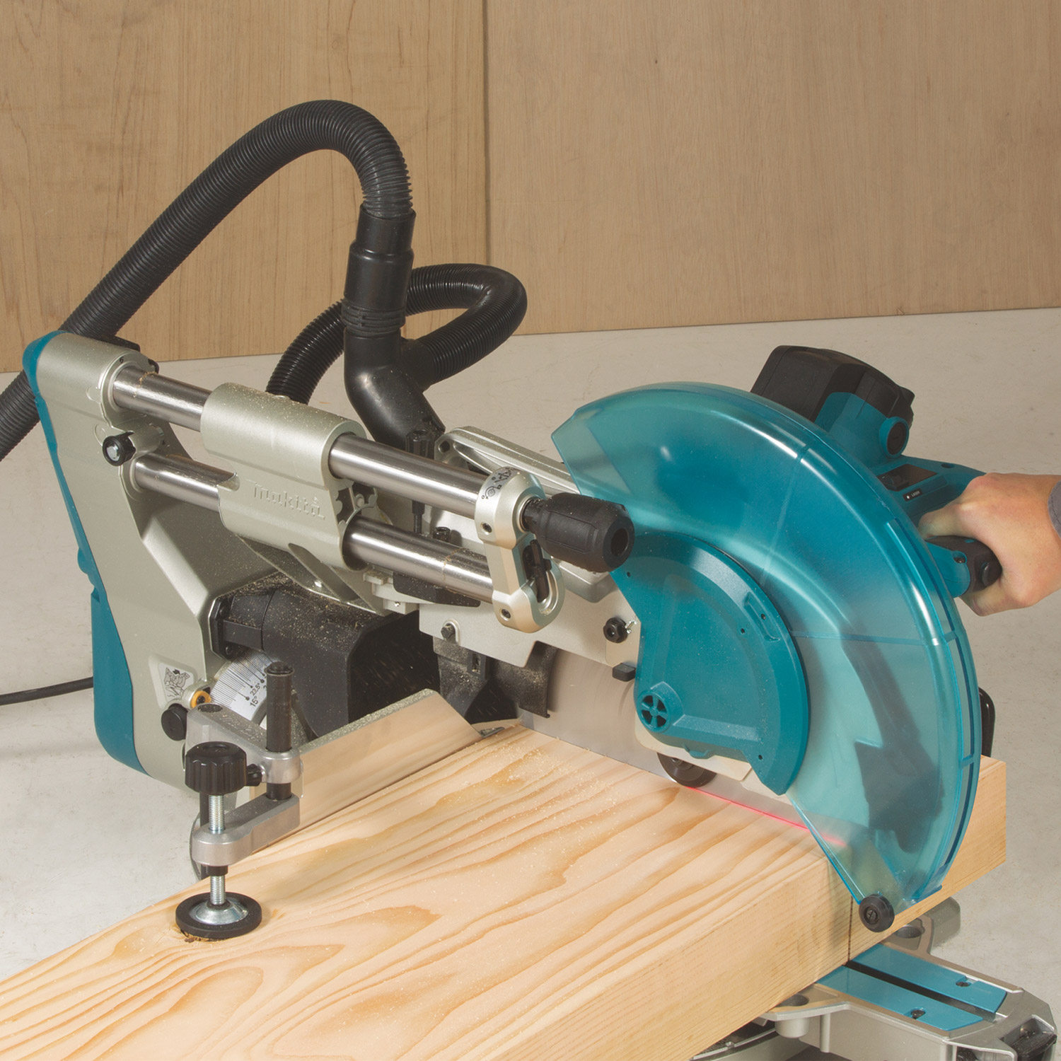 Kapp- og gjærsag Makita LS1219L