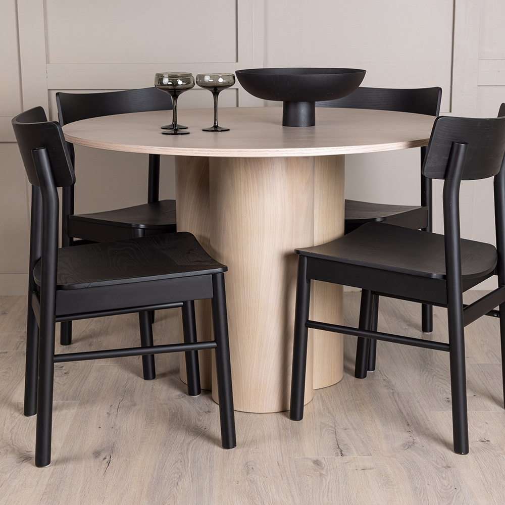 Spisegruppe Venture Home Olivia Ø 110 cm med 4 Montros Stoler