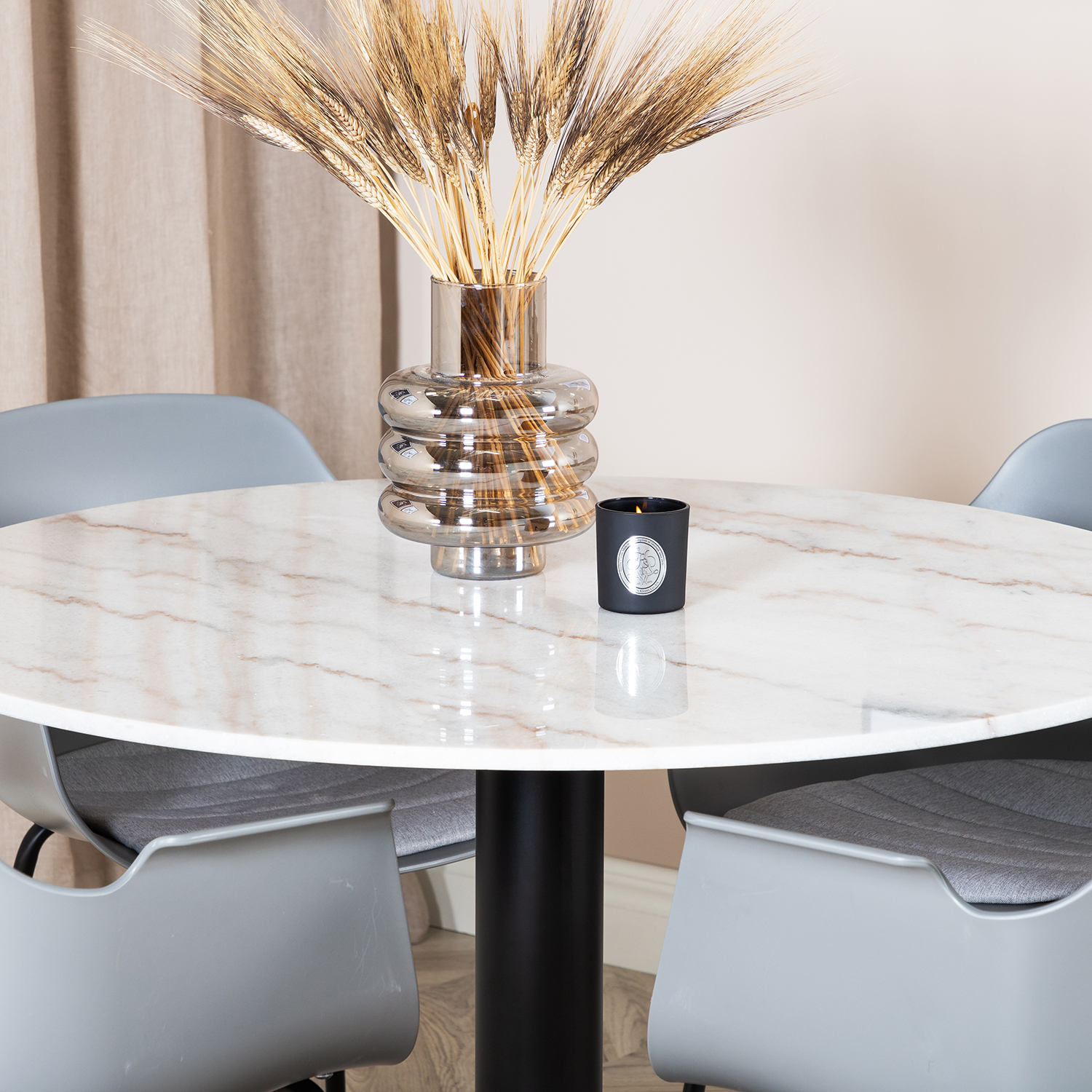 Spisegruppe Venture Home Estelle med 4 Colombine Stoler