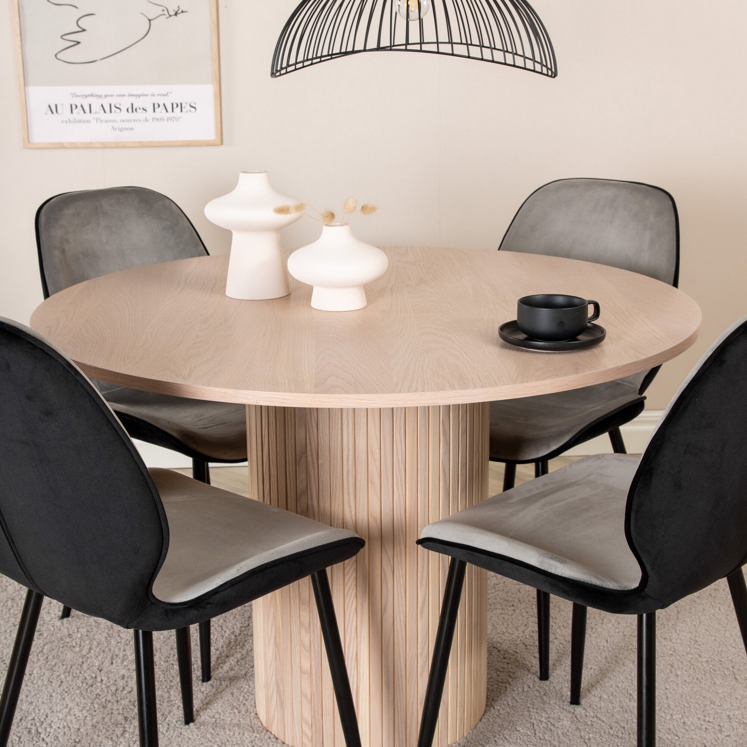 Spisegruppe Venture Home med Bianca Spisebord og 4 Elisa Spisestoler