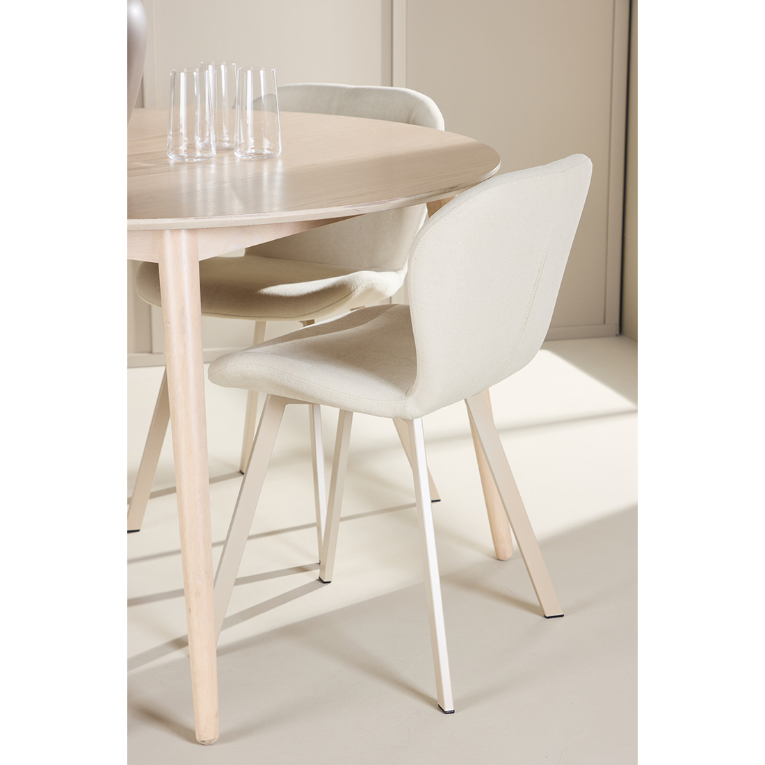 Spisegruppe Venture Home Flora Ø120 cm med 4st Lilja Spisestoler