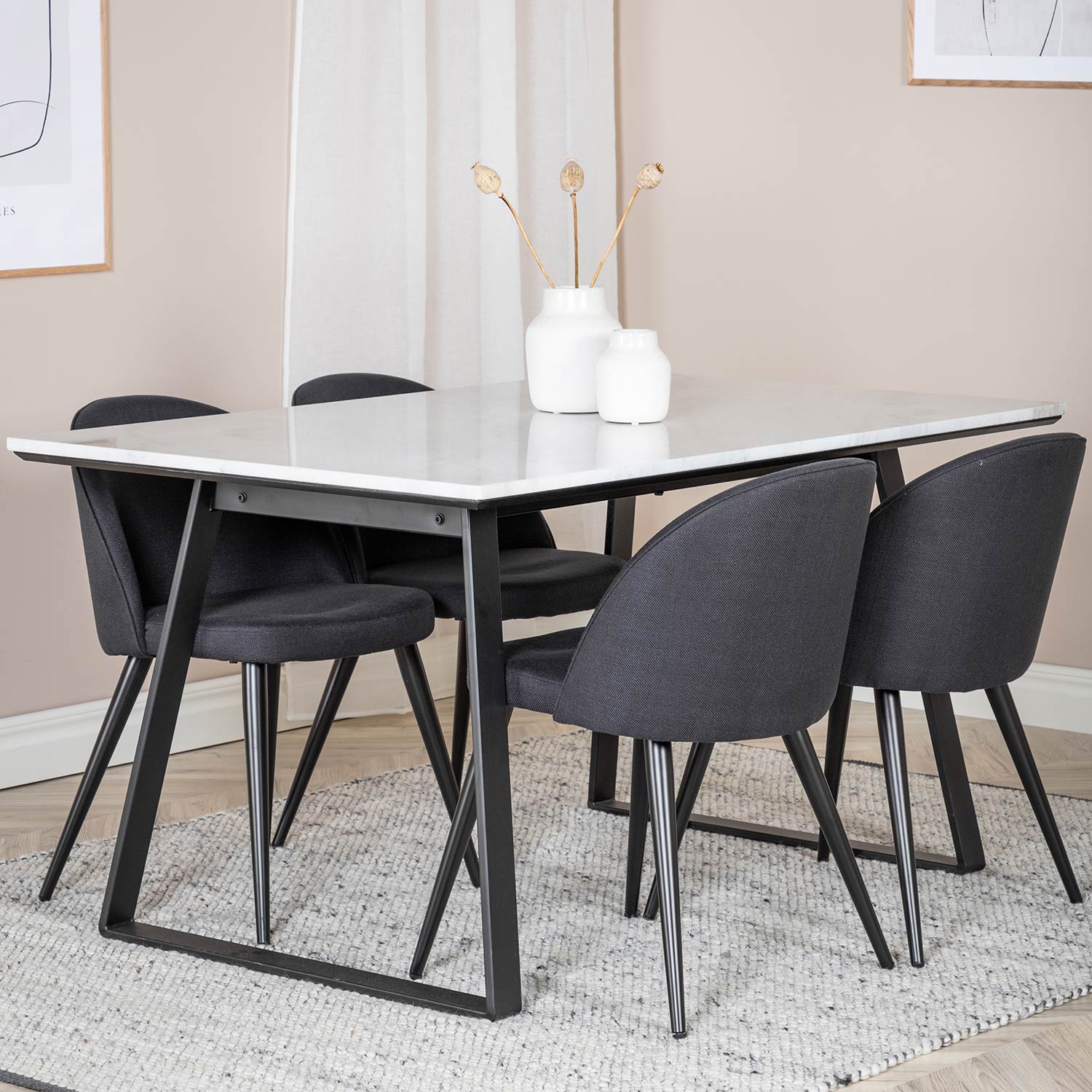 Spisegruppe Venture Home Estelle 140 med 4 Valentina Stoler Polyester