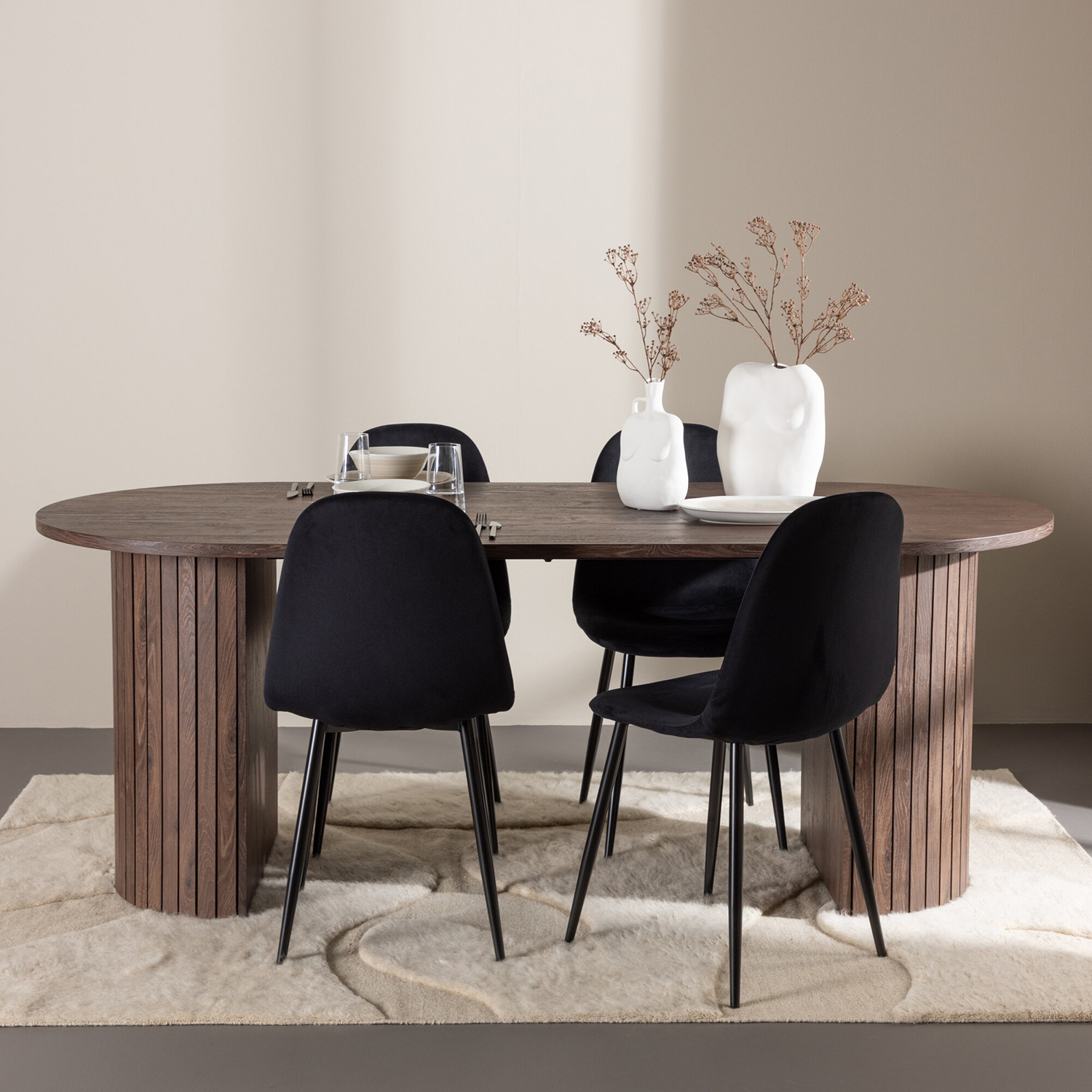 Spisegruppe Venture Home Härön 200 med 4 stk Polar Stoler Fløyel