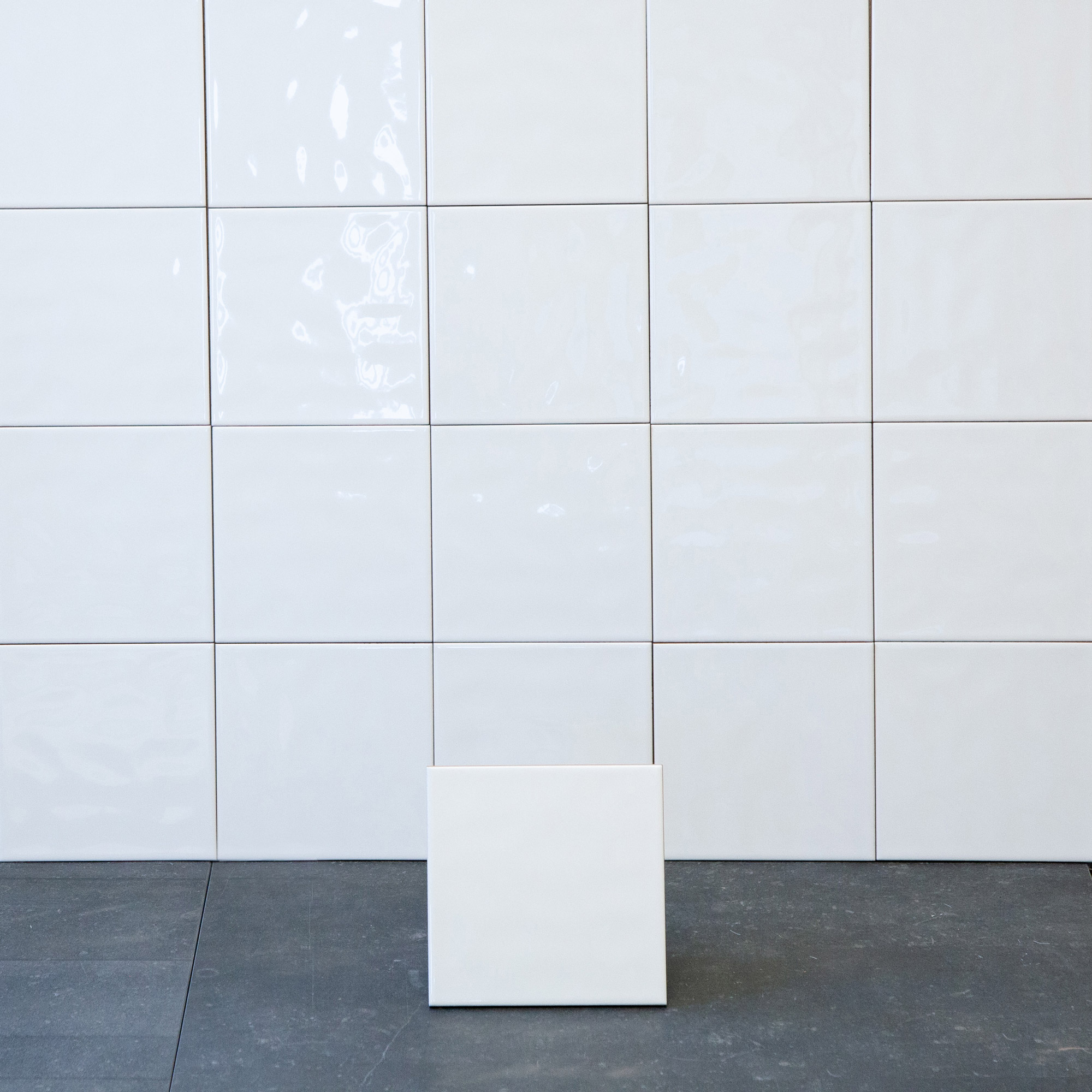 Flis Arredo Color Hvit Bølget Blank 15X15 cm