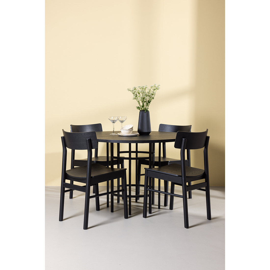 Spisegruppe Venture Home Copenhagen med 4st Montros Spisestoler