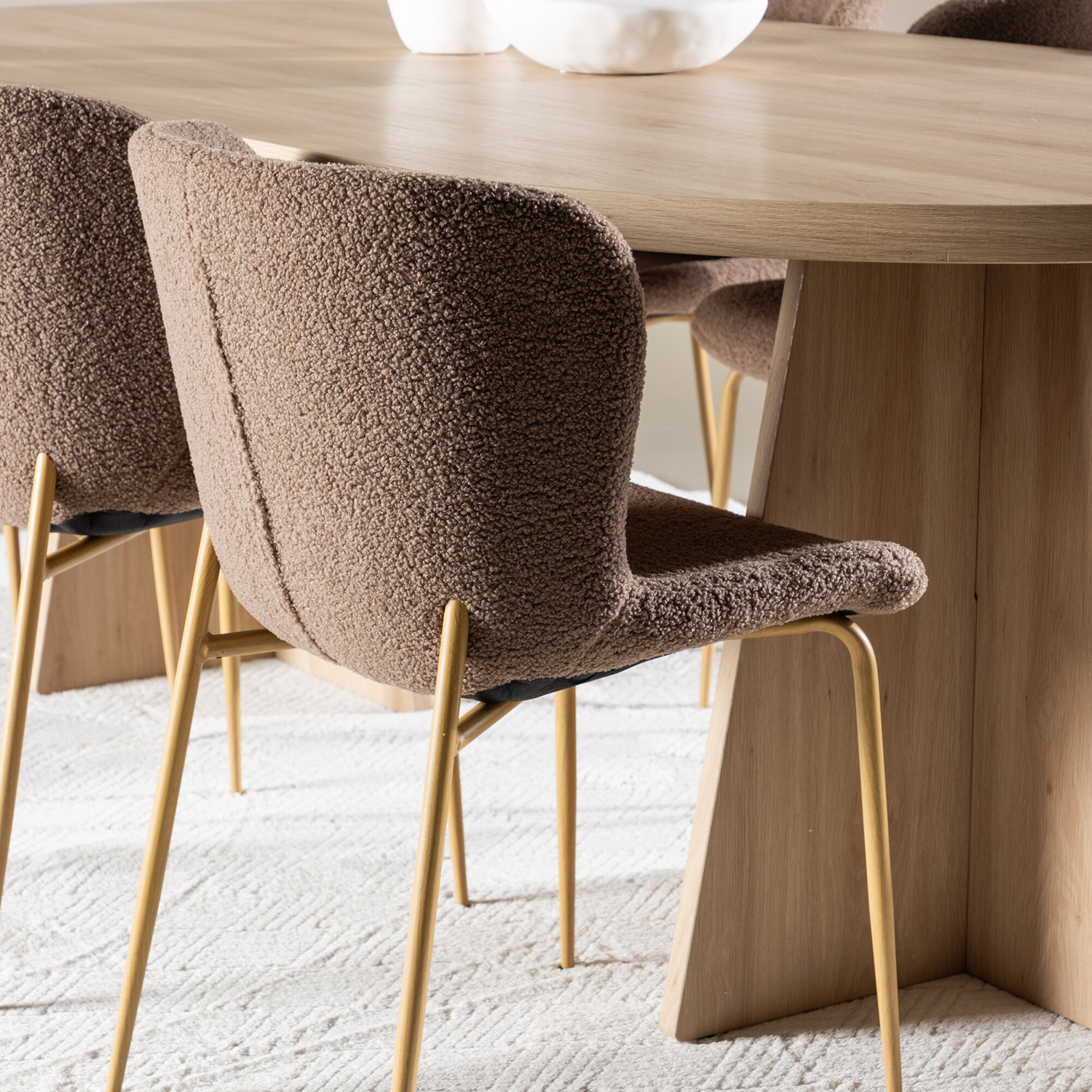 Spisegruppe Venture Home Bootcut 230 med 6 stk Modesto Stoler