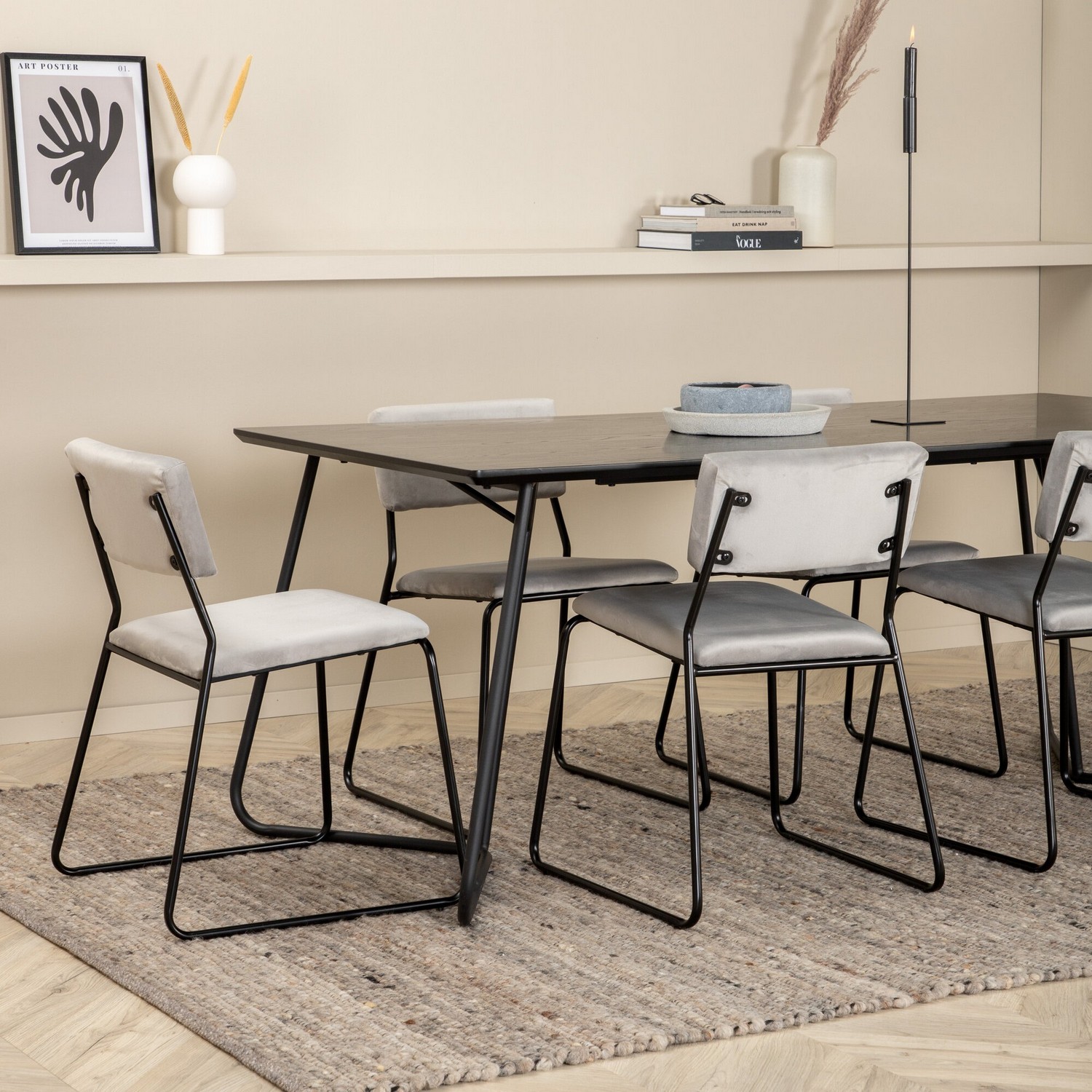 Spisegruppe Venture Home Annika Spisebord og Kungshamn Spisestol