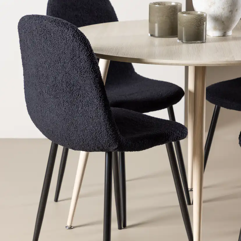 Spisegruppe Venture Home Plaza Ø100 med 4 stk Polar Stoler Teddy