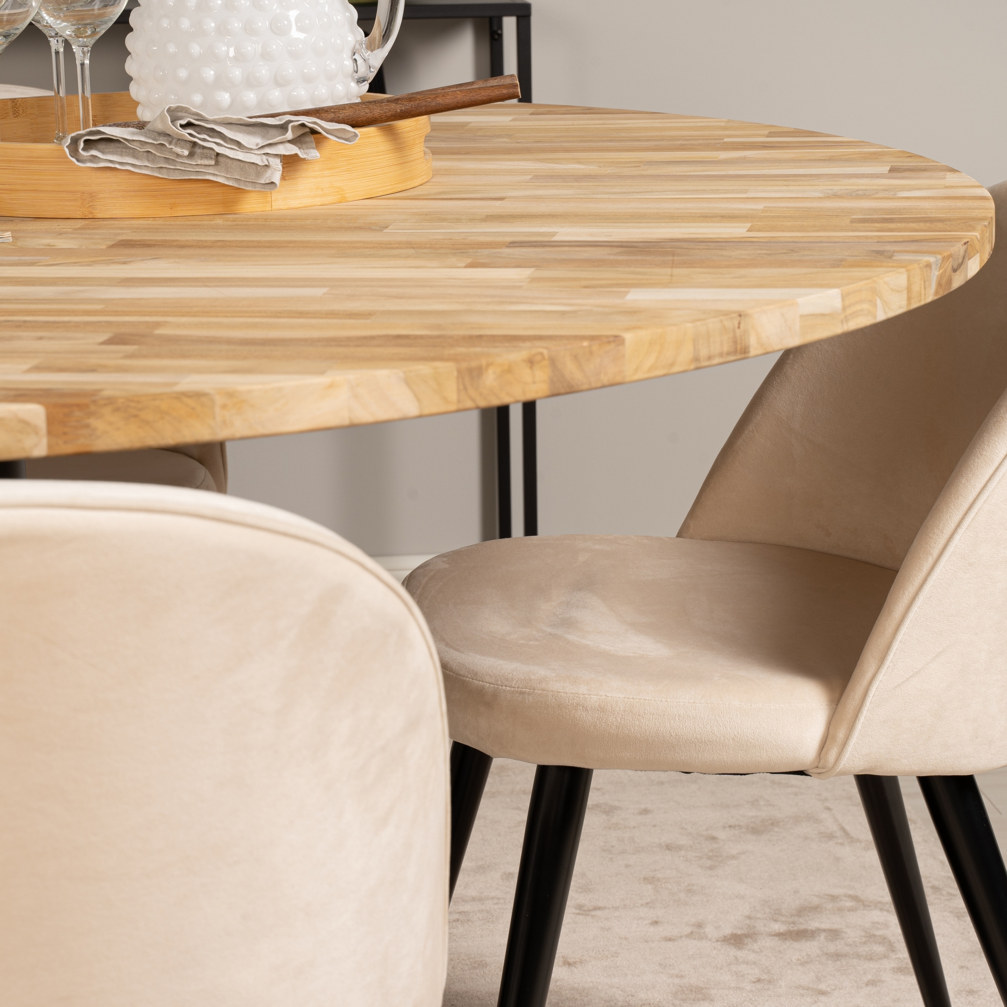 Spisegruppe Venture Home Cirebon med 4 Velvet Stoler