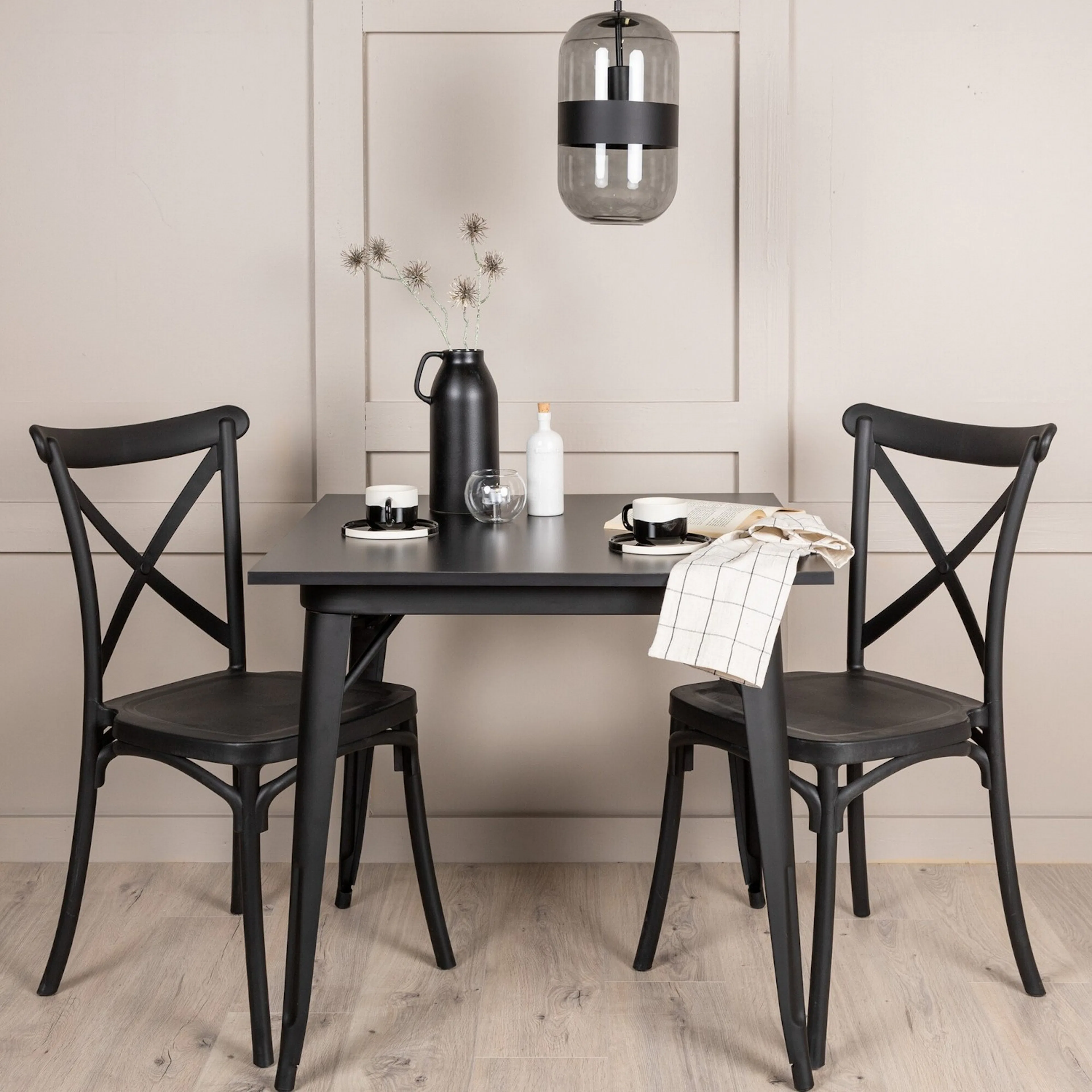 Spisegruppe Venture Home Tempe med 2 Crosett Stoler