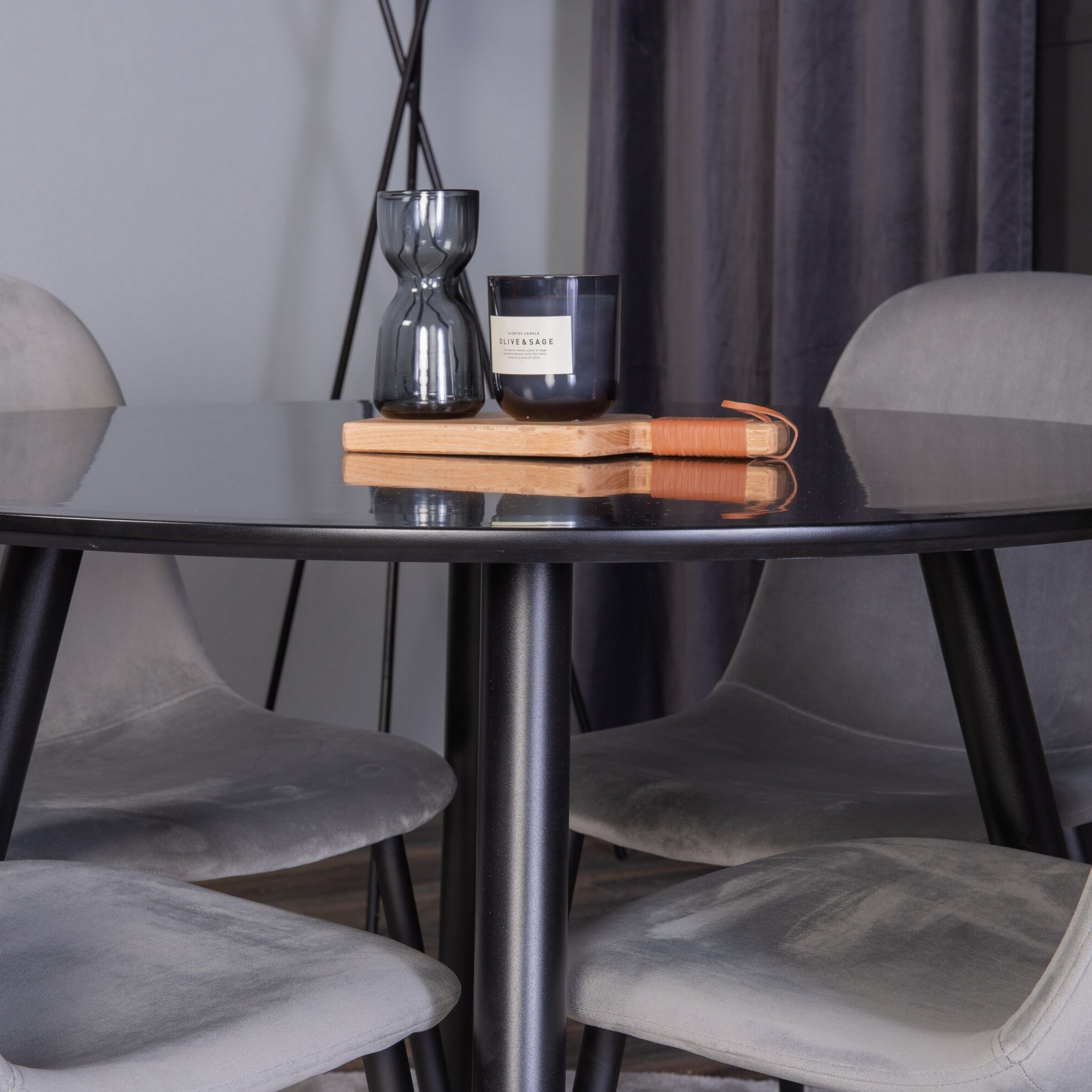 Spisegruppe Venture Home Plaza med 4stk Polar Stoler