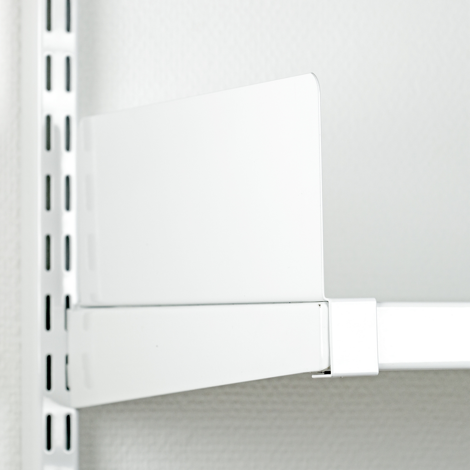 Bokstøtte Lundbergs Wide Hvit 300x100 mm