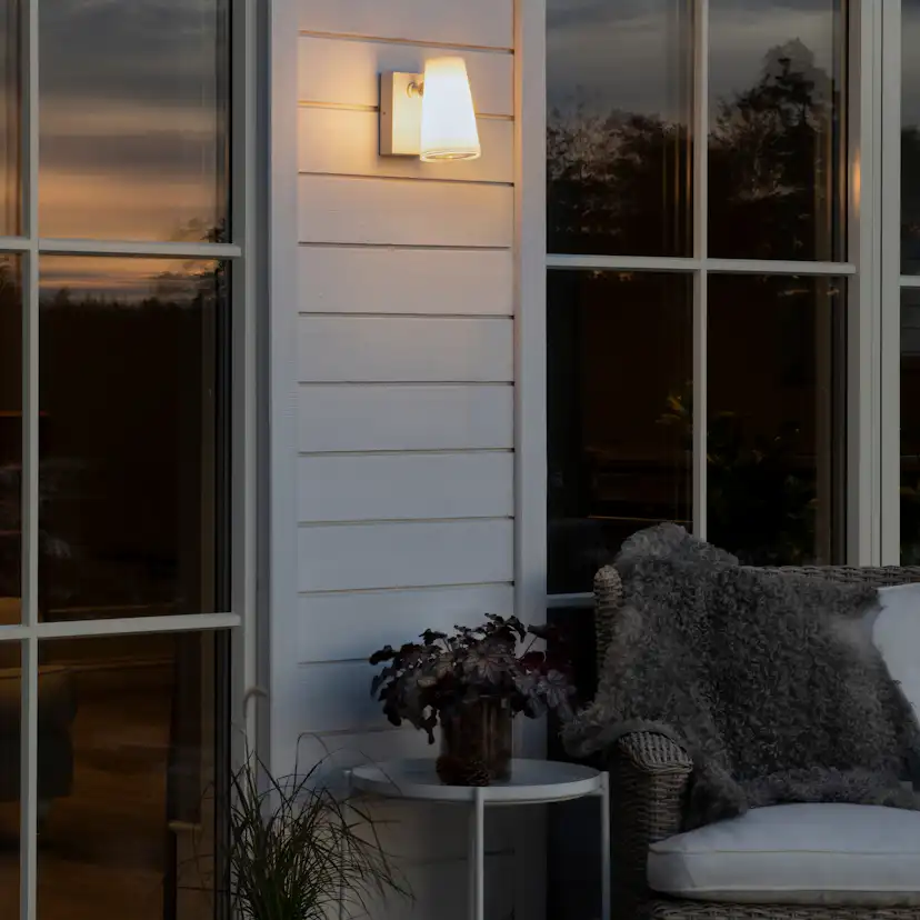 Vegglampe Gnosjö Konstsmide Fano E27 Justerbart Lys