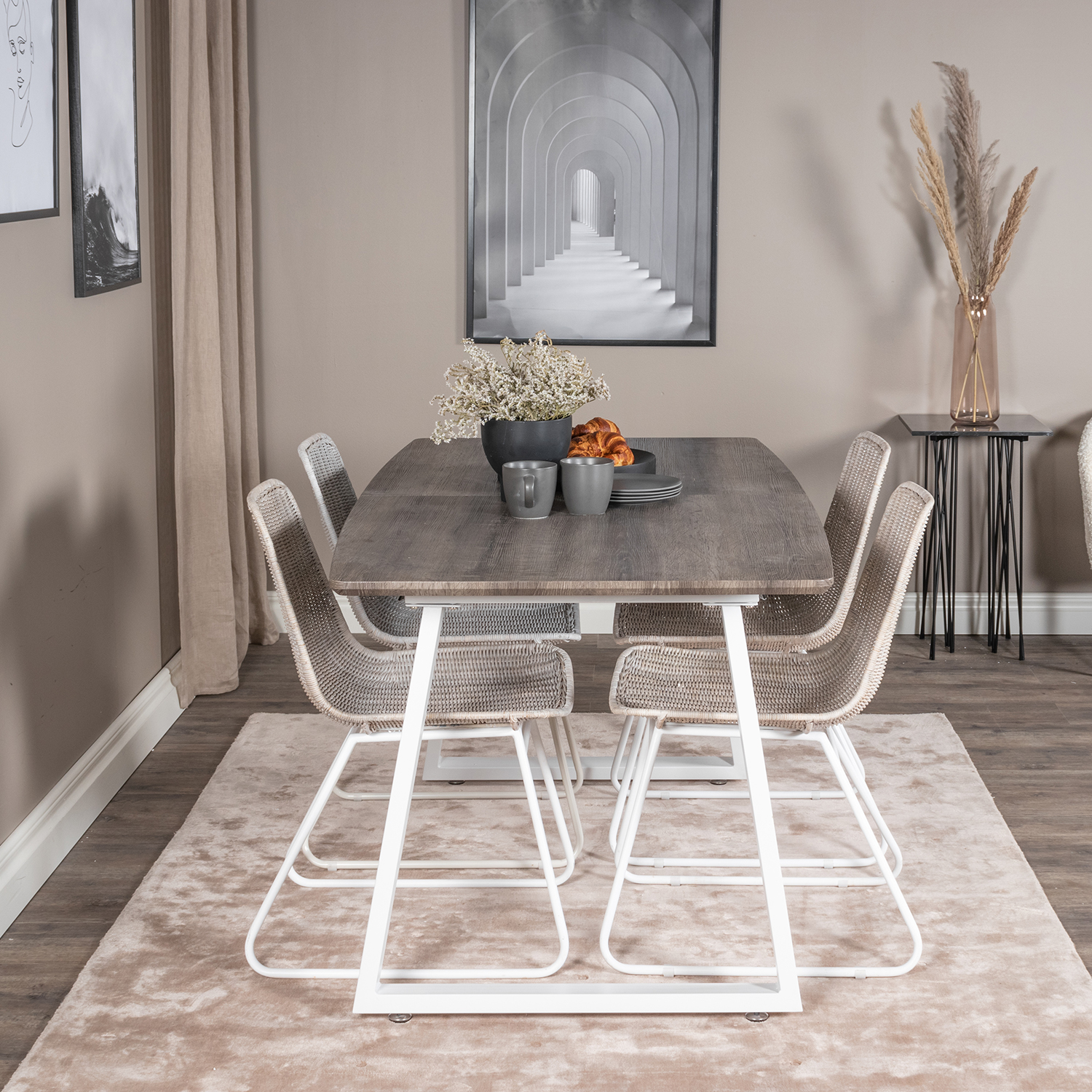 Spisegruppe Venture Home Ina med 4 Cornelia Stoler