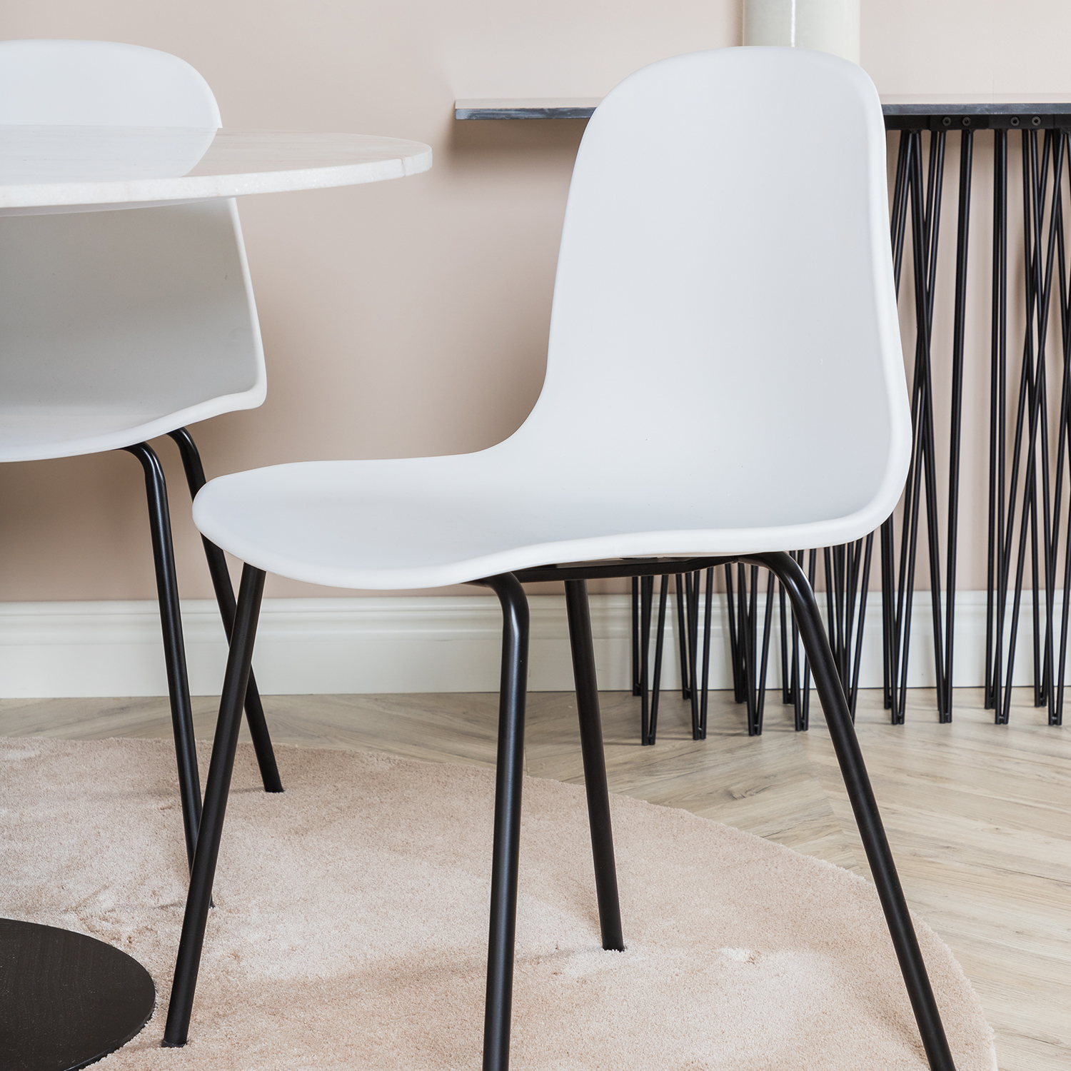 Spisegruppe Venture Home Estelle med 4 Ardi Stoler
