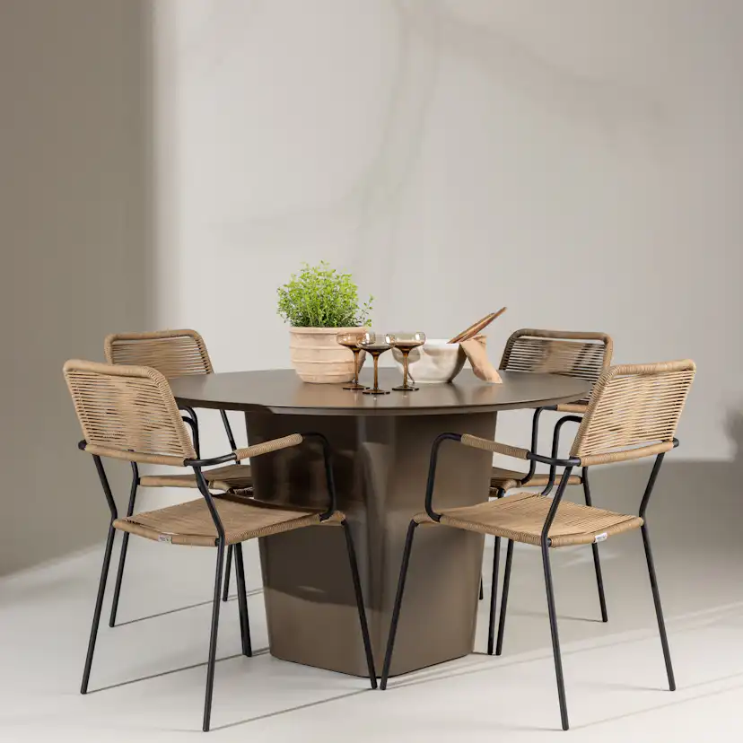Hagegruppe Venture Home Santa Fe med 4 Lindos Lenestoler