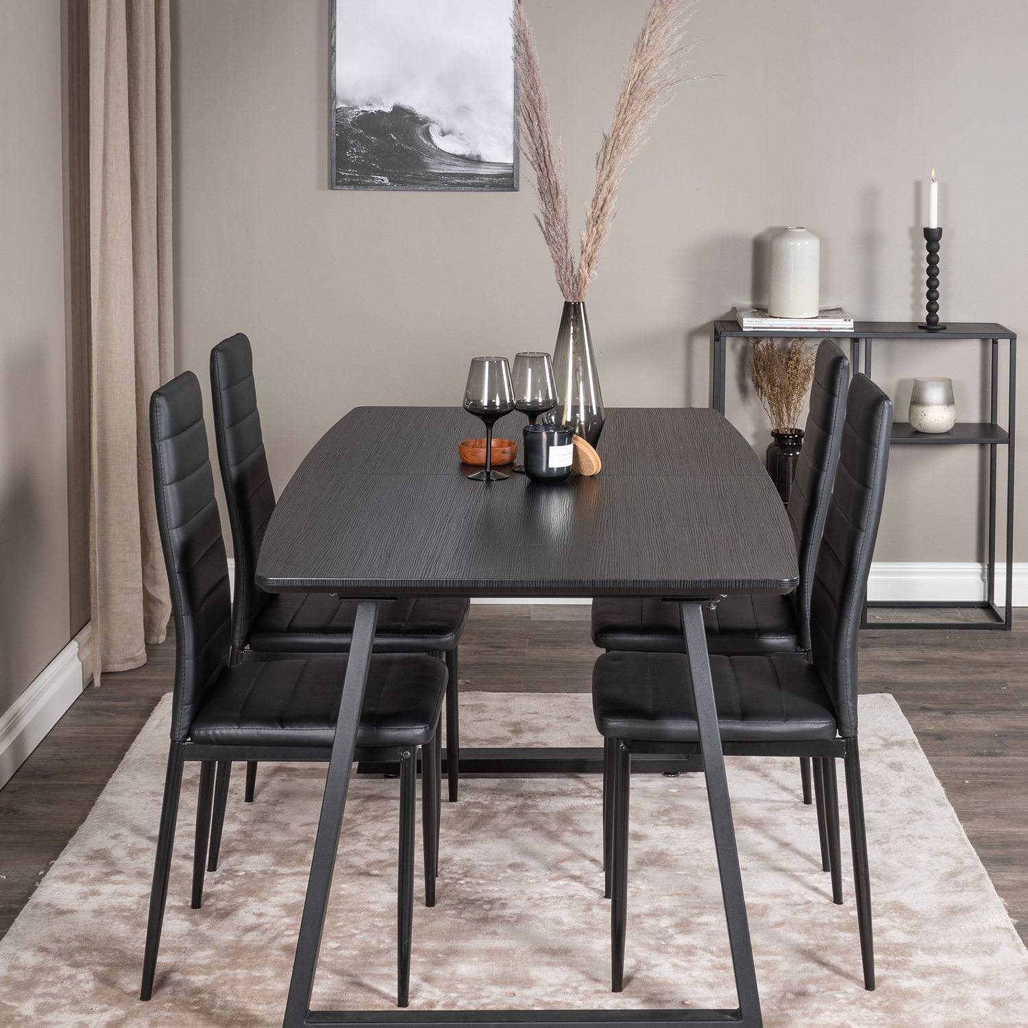 Spisegruppe Venture Home Ina med 4 Sly Stoler Kunstlær