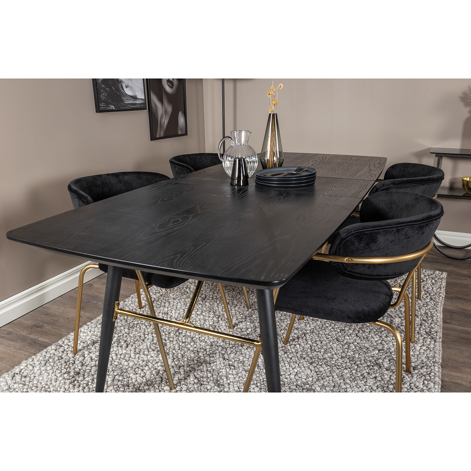 Spisegruppe Venture Home Gold med 4 Arrow Stoler