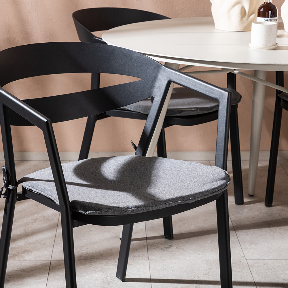 Spisegruppe Venture Home Lina Ø120 cm med 4 Slit Stoler