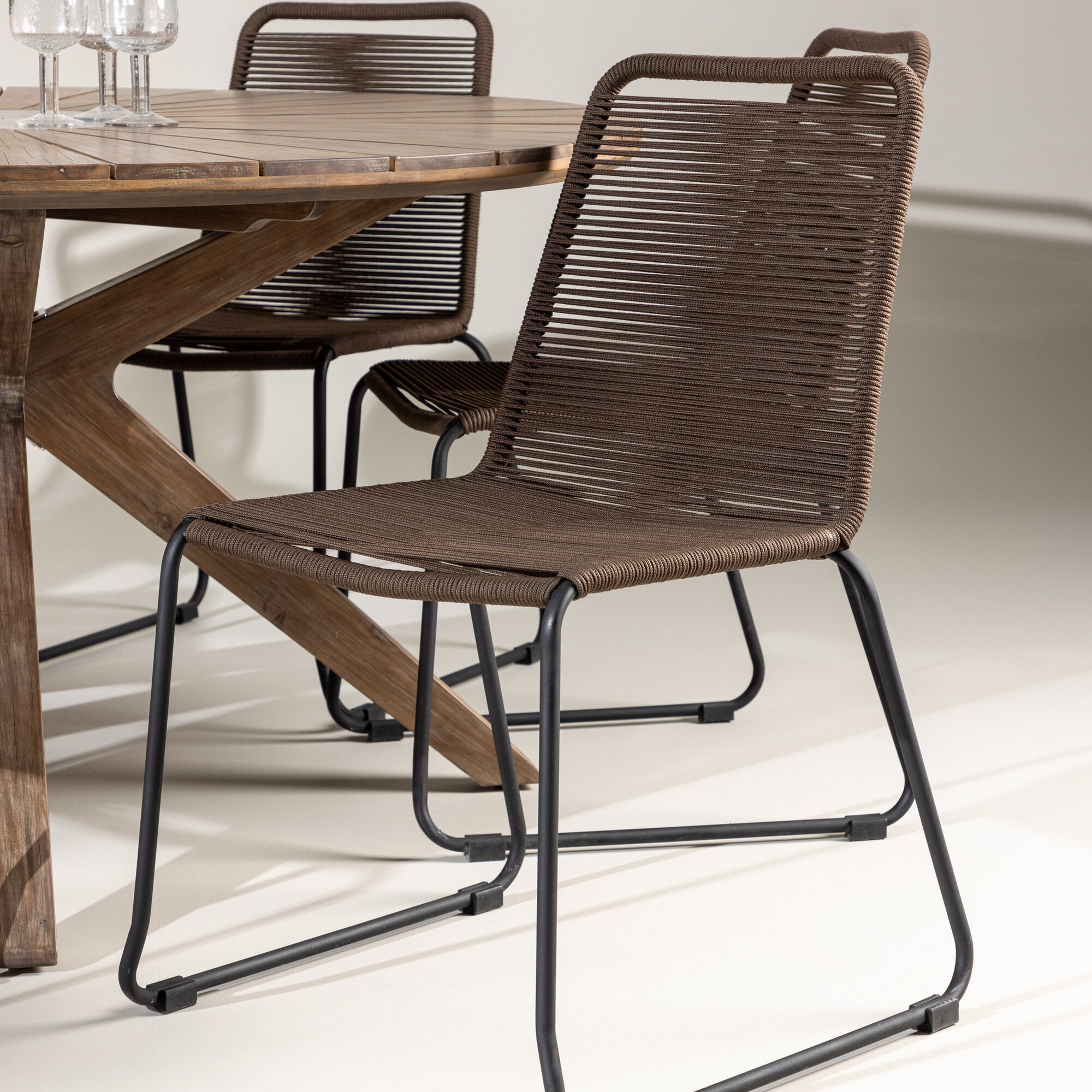 Hagegruppe Venture Home Rosario med 6 Lindos Stoler