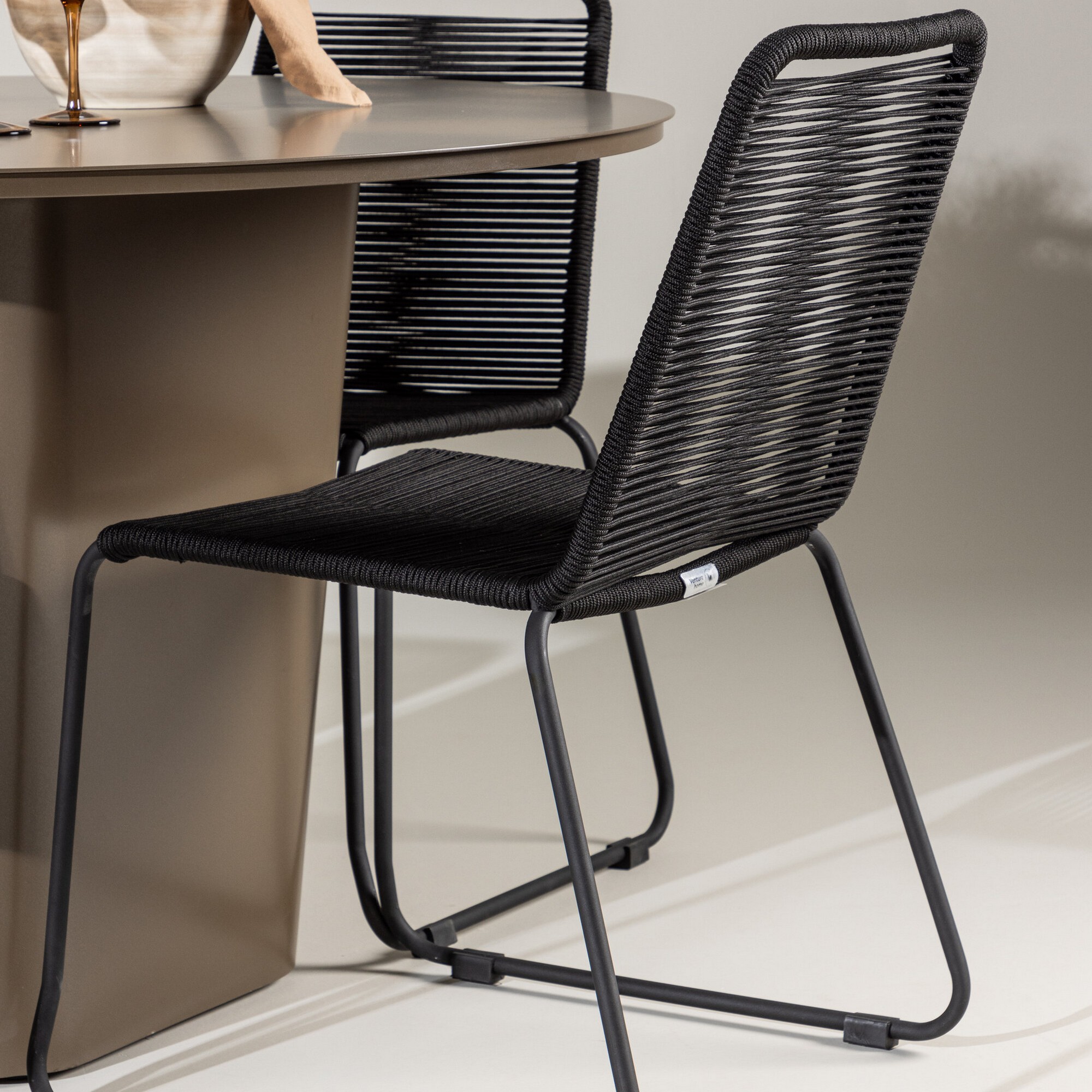 Hagegruppe Venture Home Santa Fe med 4 Lindos Stoler